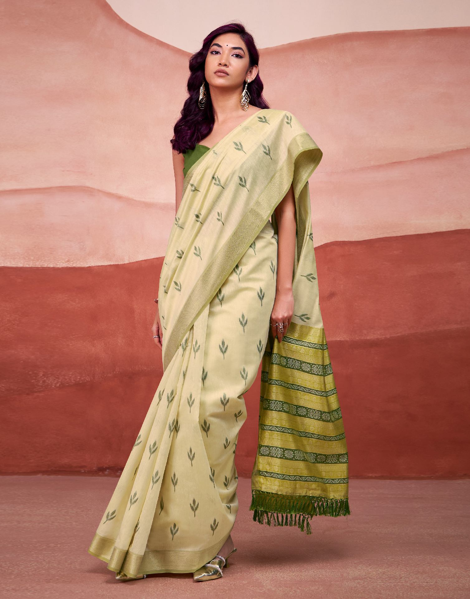 Light Pista Green Cotton Woven Printed Saree