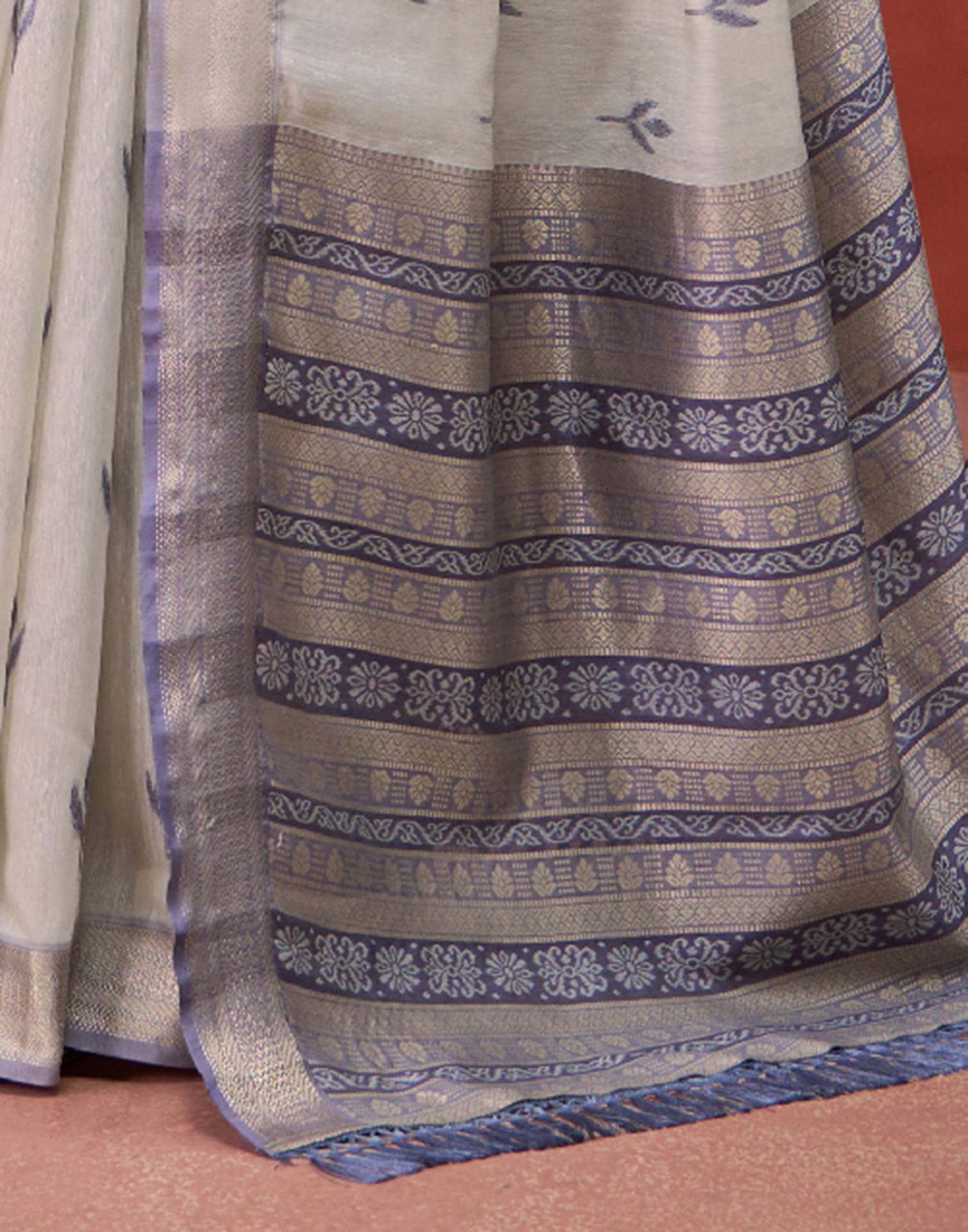 Grey Cotton Woven Printed Saree