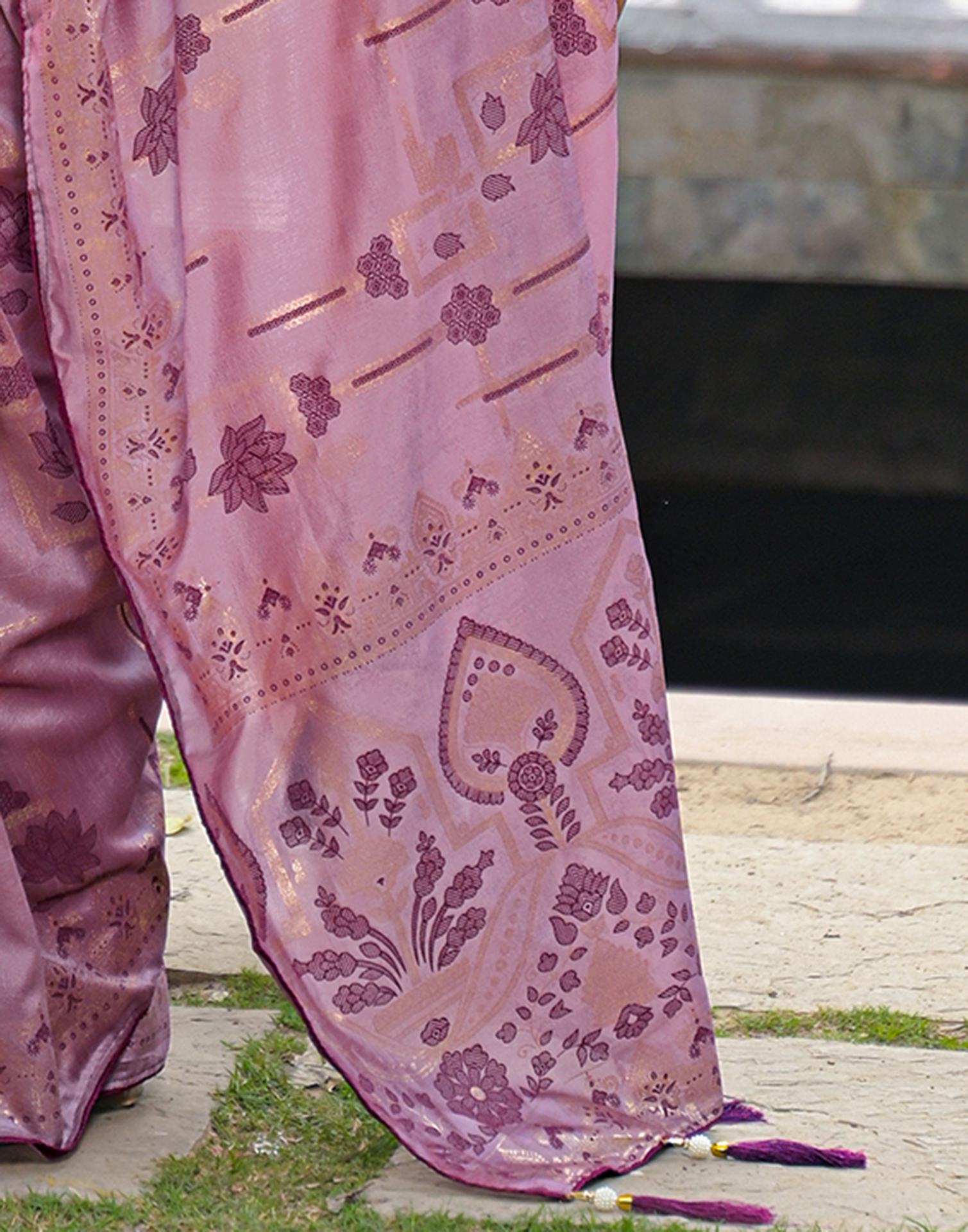 Dusty Mauve Vichitra Silk Foil Printed Saree