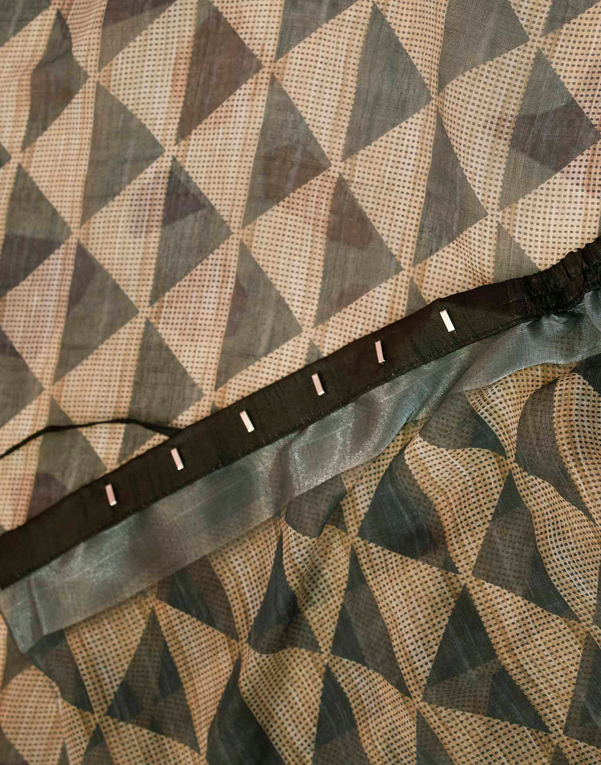 Ready To Wear Charcoal Green Linen Printed Saree