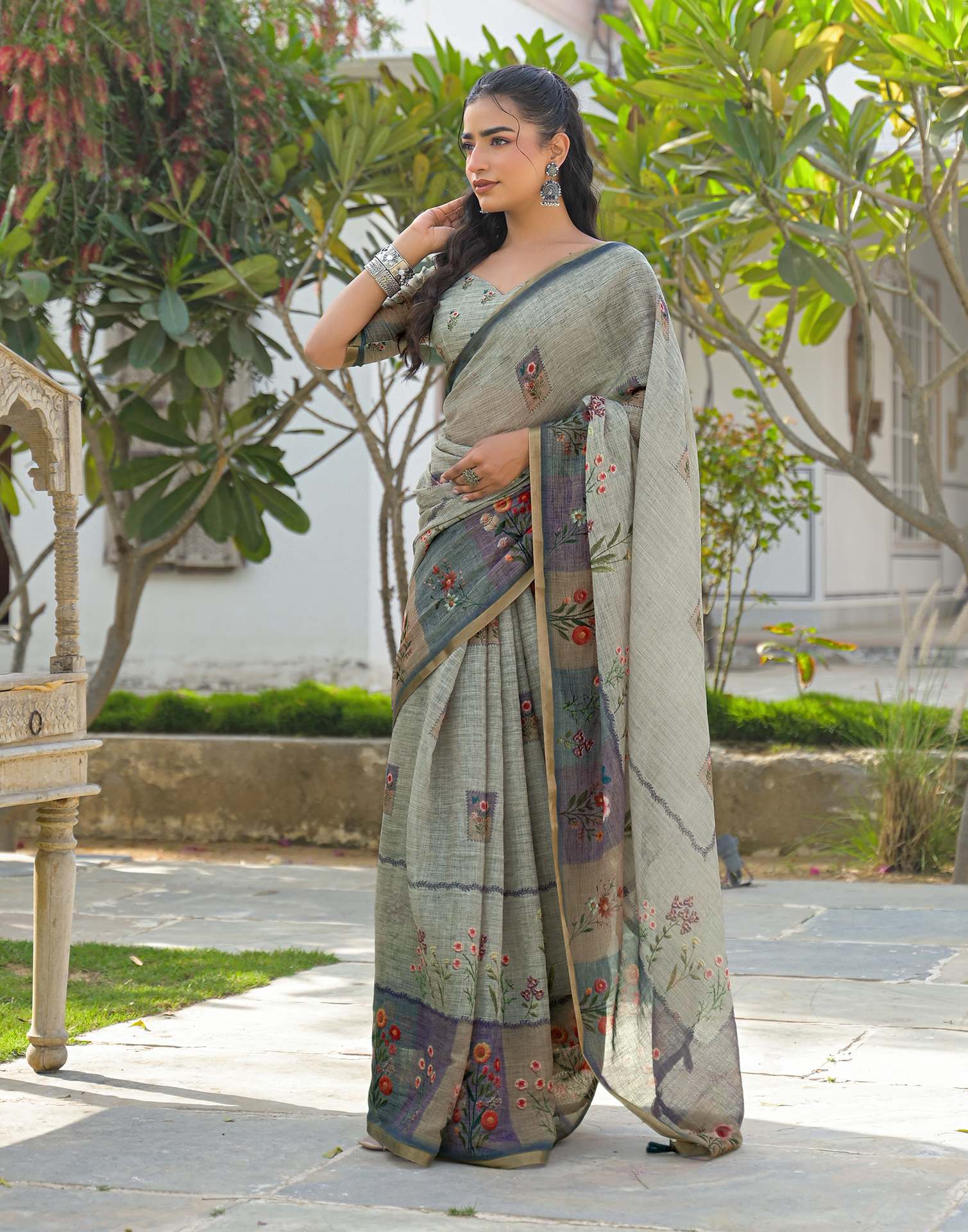 Ash Grey Linen Floral Printed Saree
