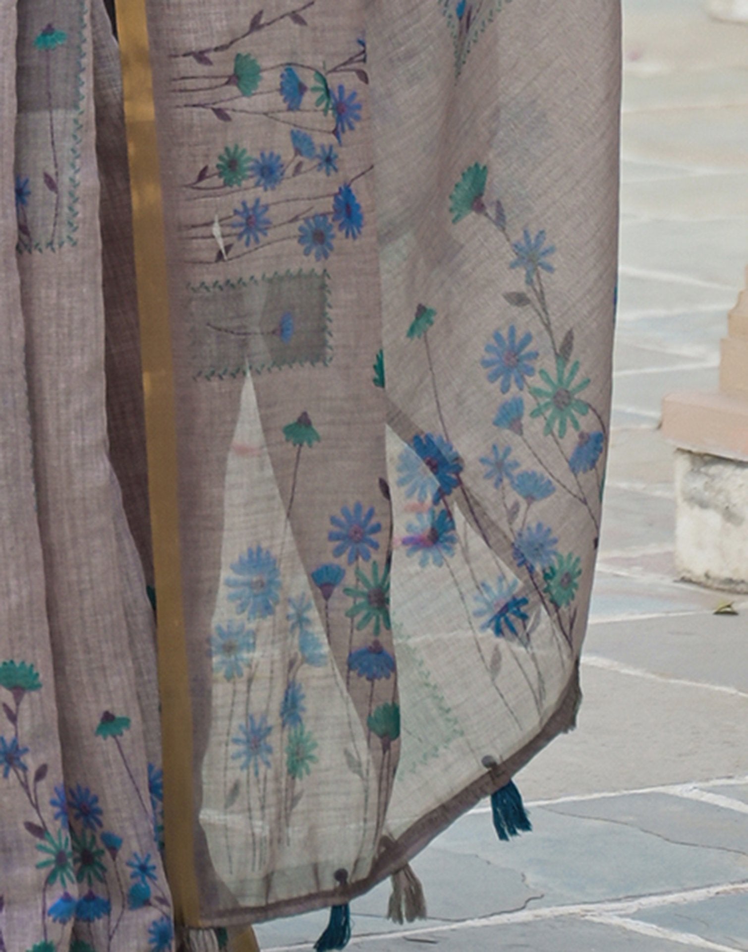Grey Linen Floral Printed Saree