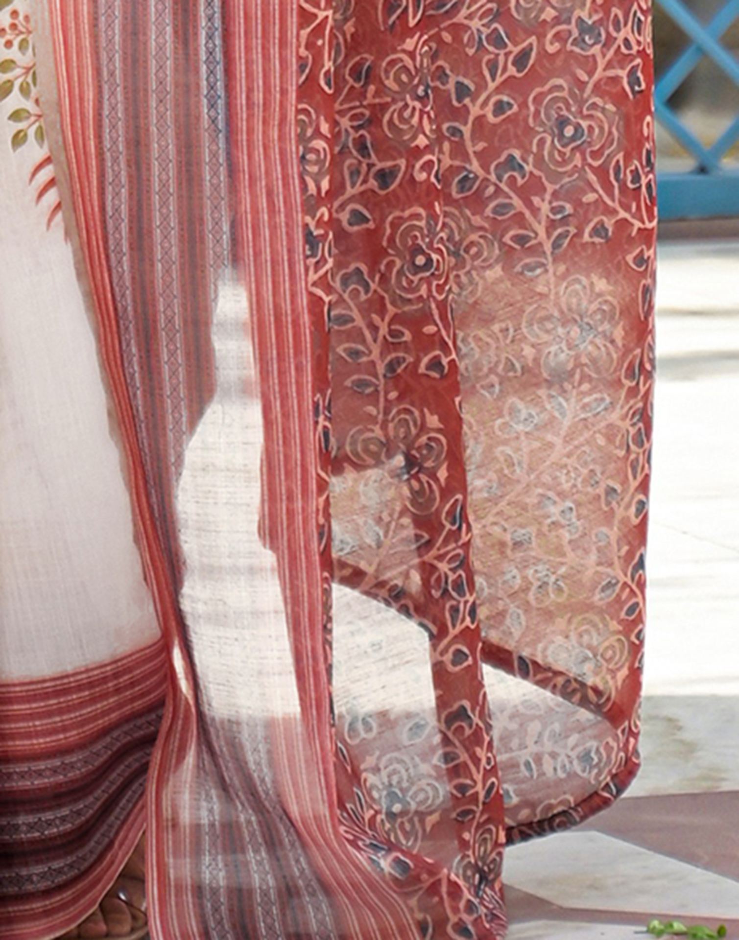 White Linen Printed Saree