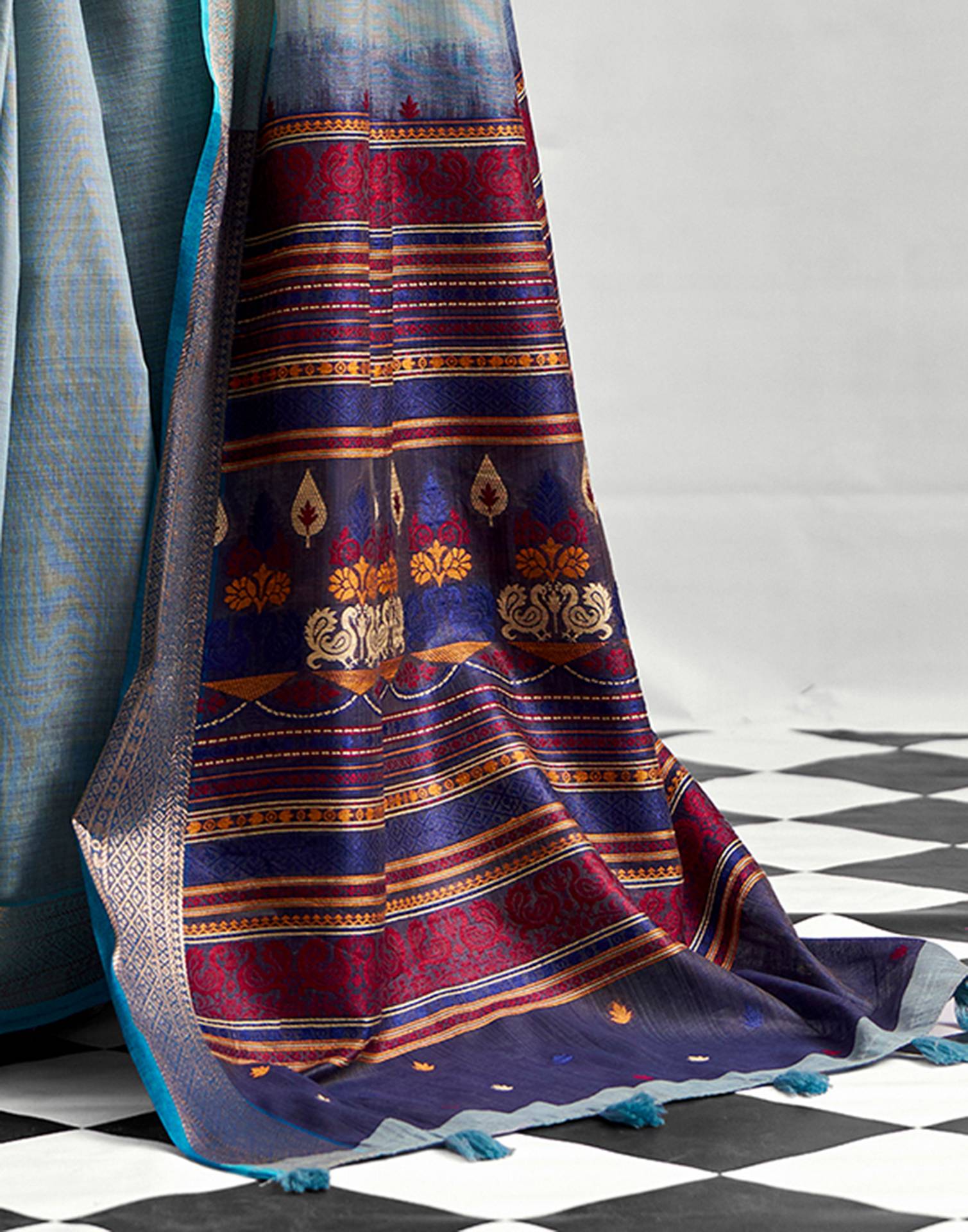 Grey Cotton Silk Woven Saree