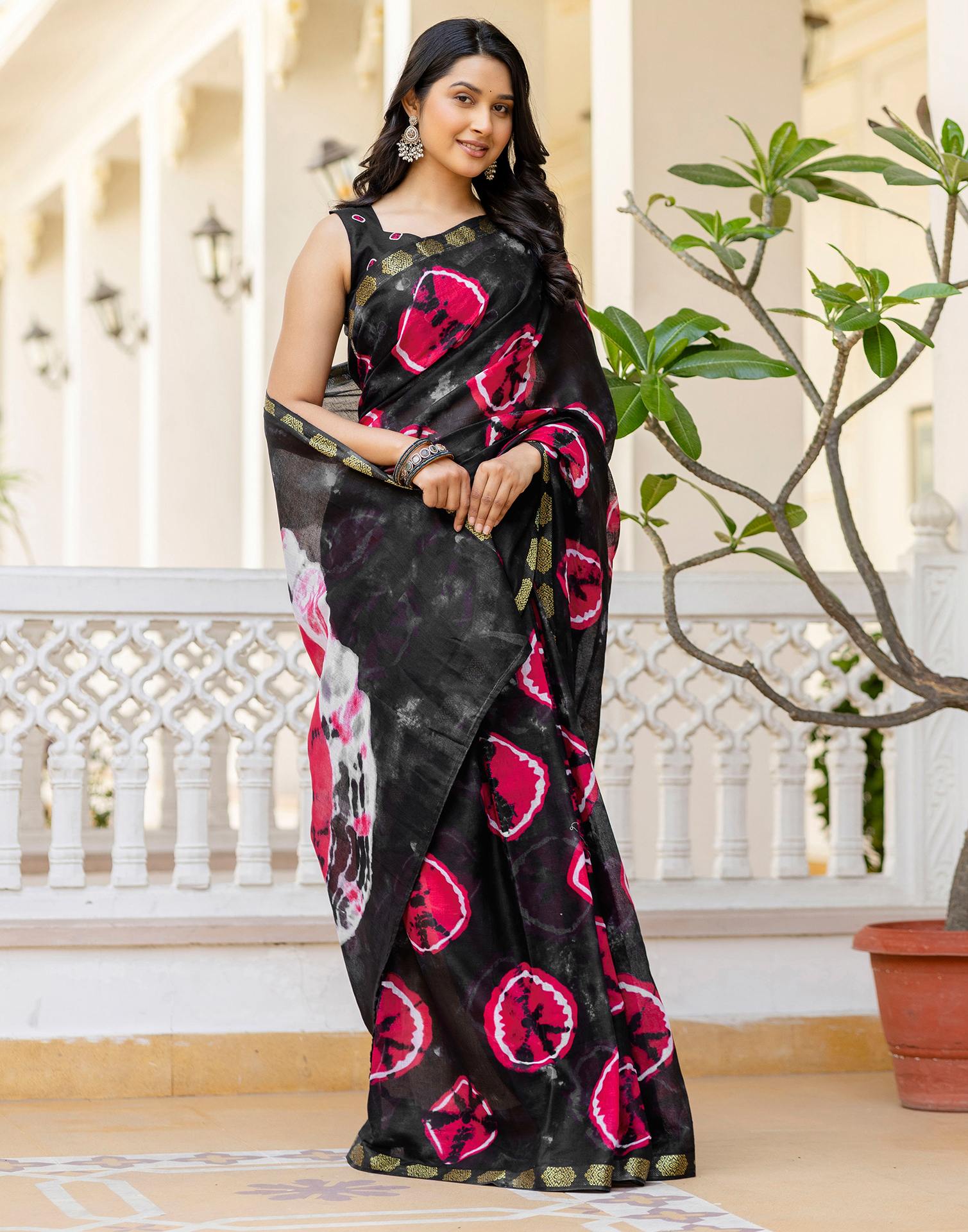 Black Cotton Printed Woven Border Saree