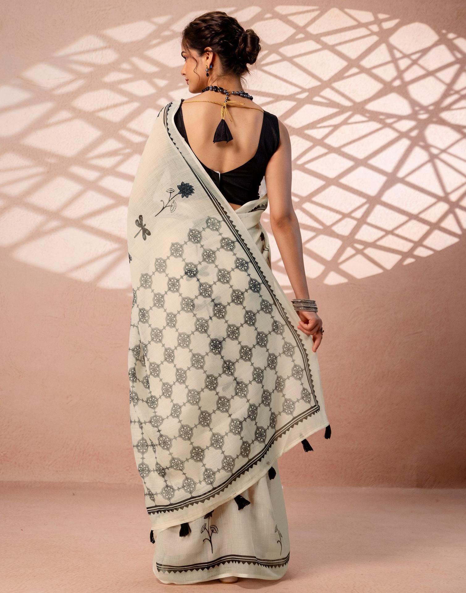 Beige Linen Printed Saree