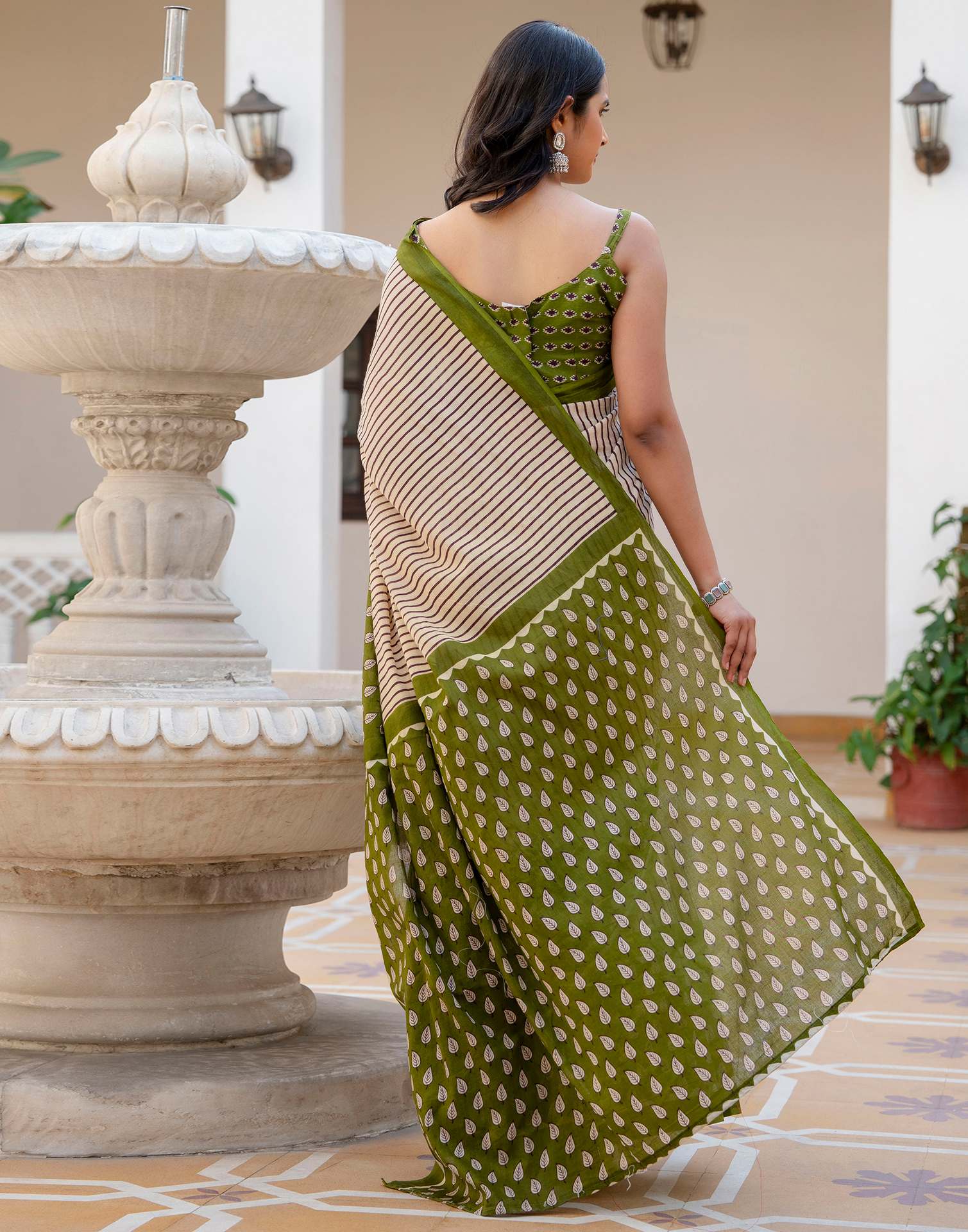 Beige Cotton Printed Saree