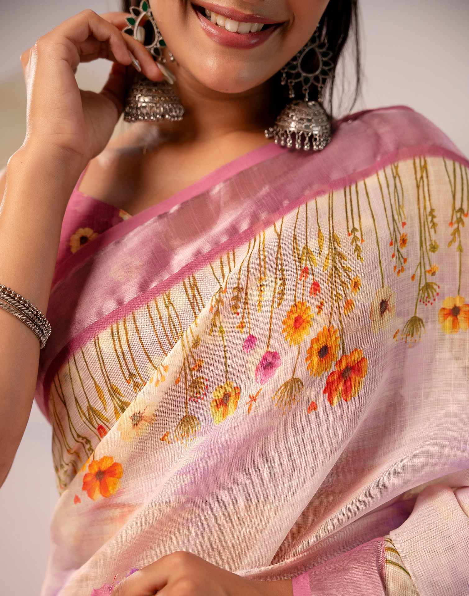 Light Pink Linen Printed Zari Border Saree