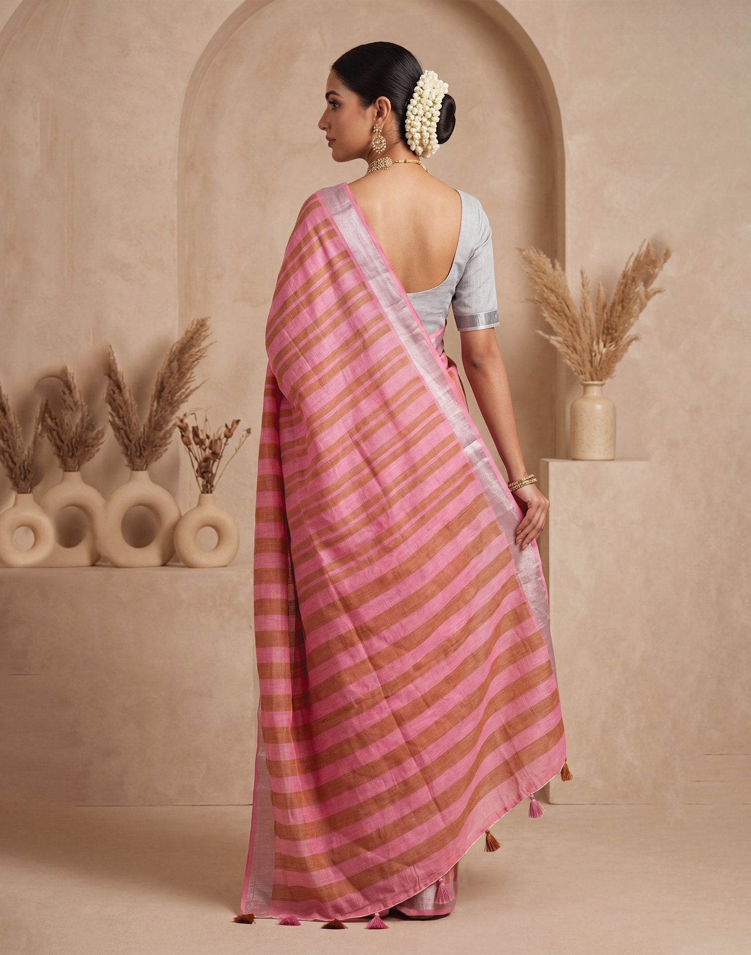 Light Pink Linen Printed Zari Border Saree