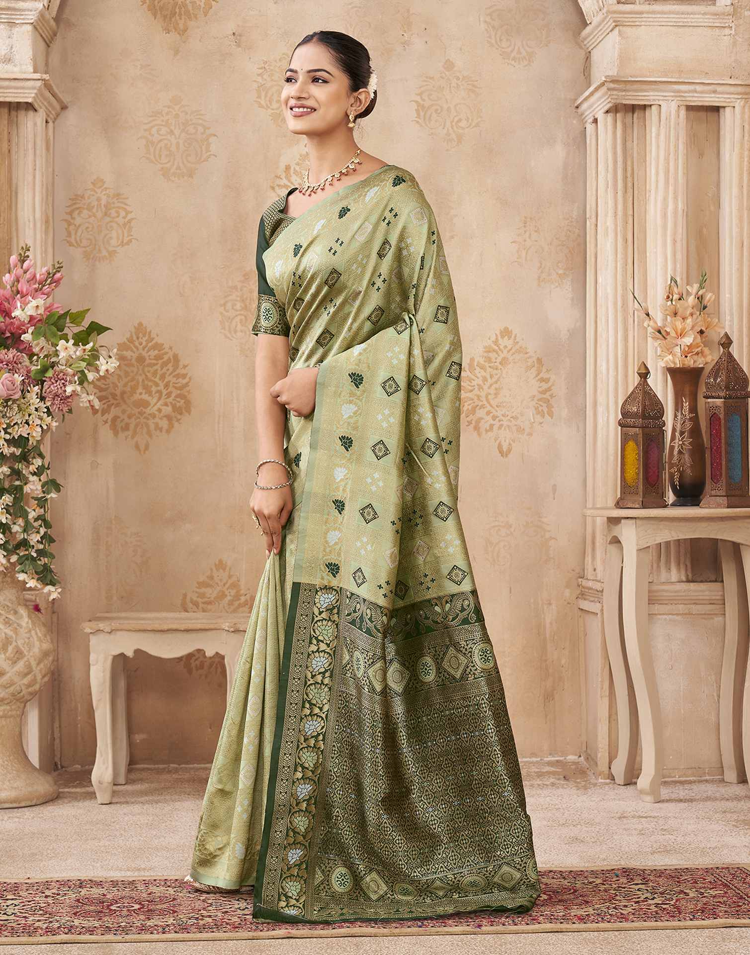 Mehandi Green Silk Woven Patola Saree