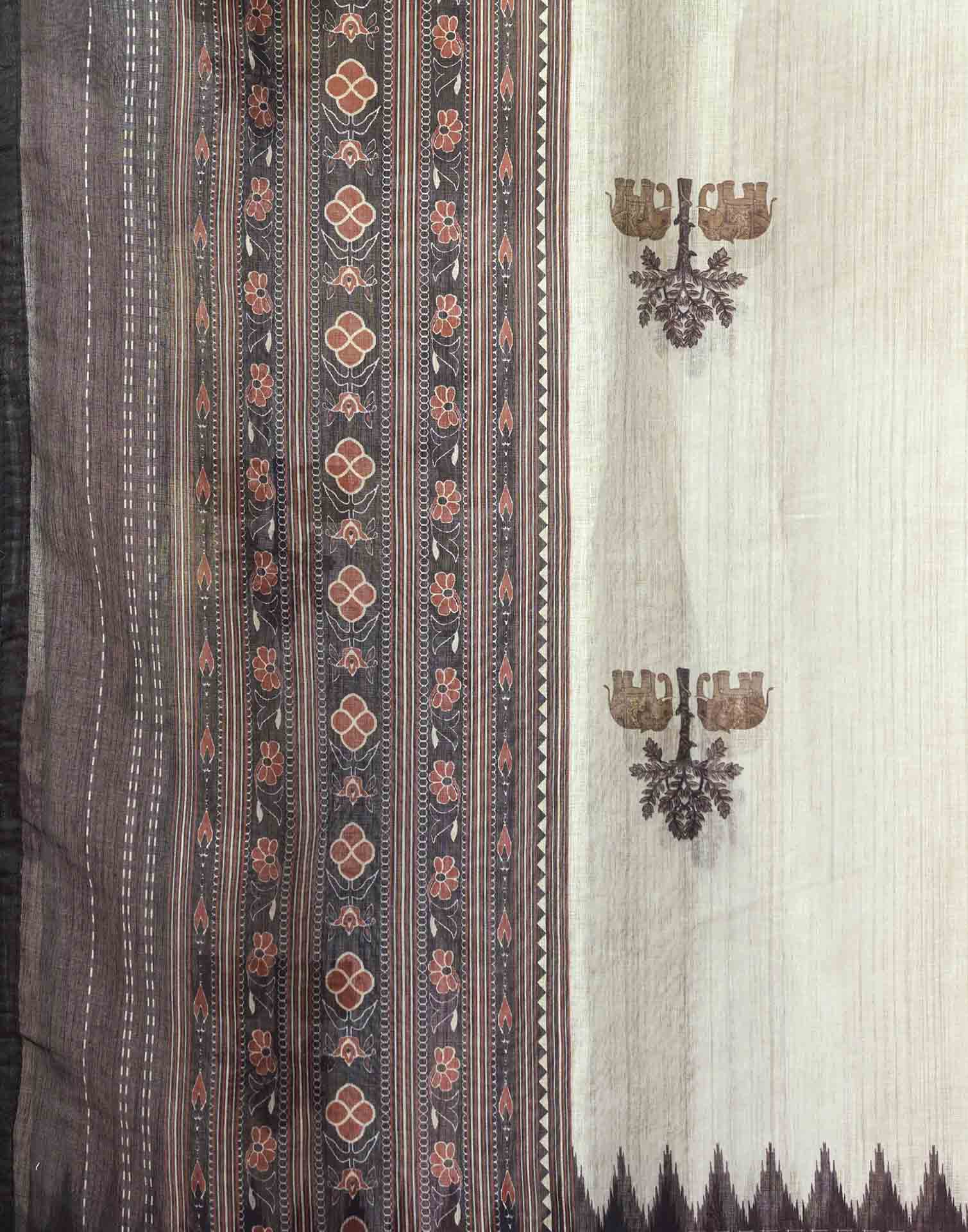 Off White Cotton Printed Printed Saree