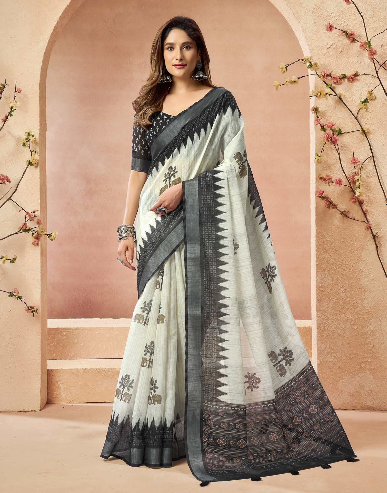 Off White Cotton Printed Printed Saree
