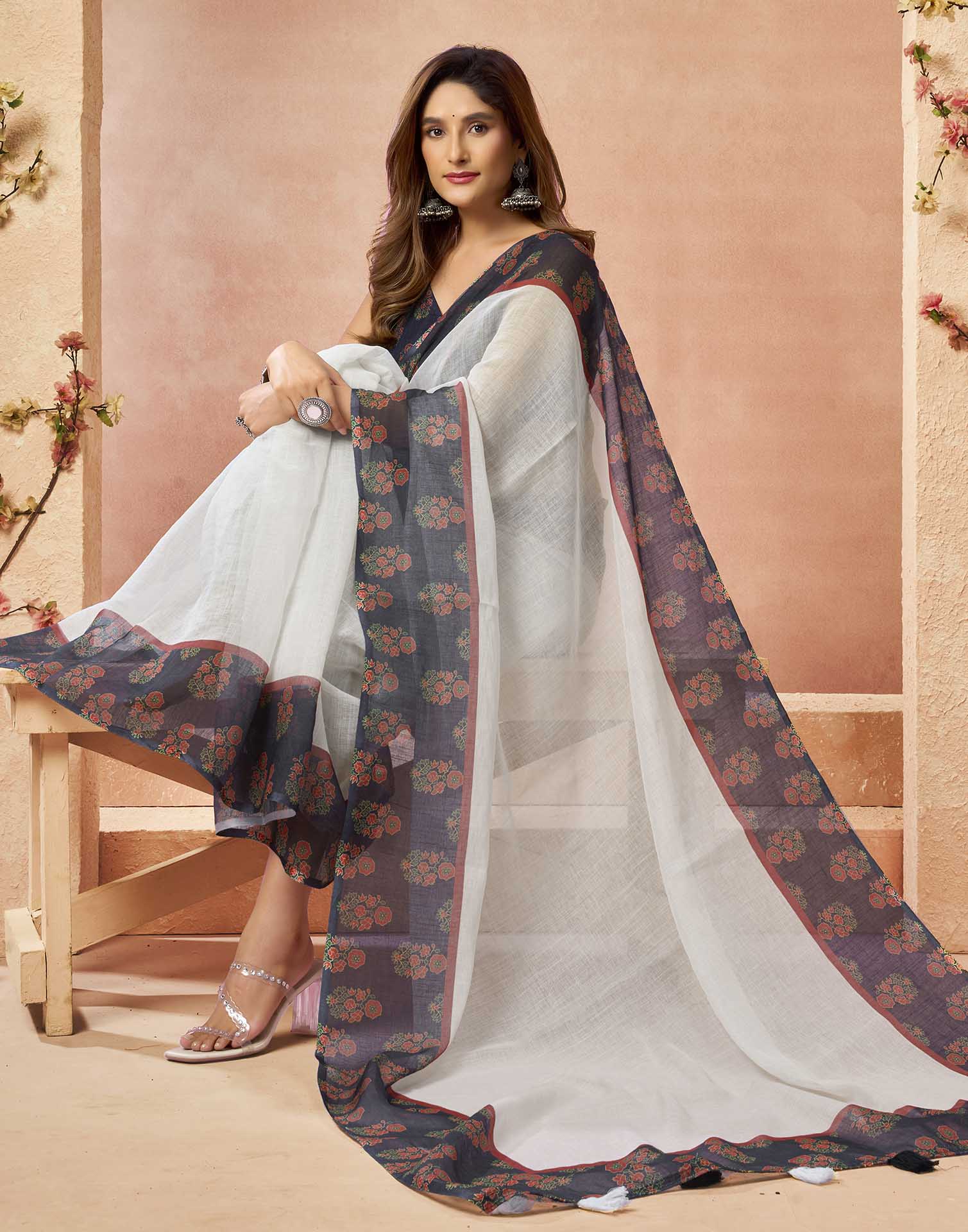 White Cotton Printed Printed Saree