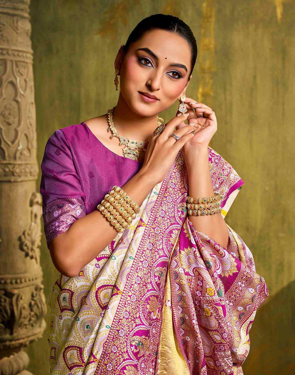 Off White Silk Woven Patola Saree