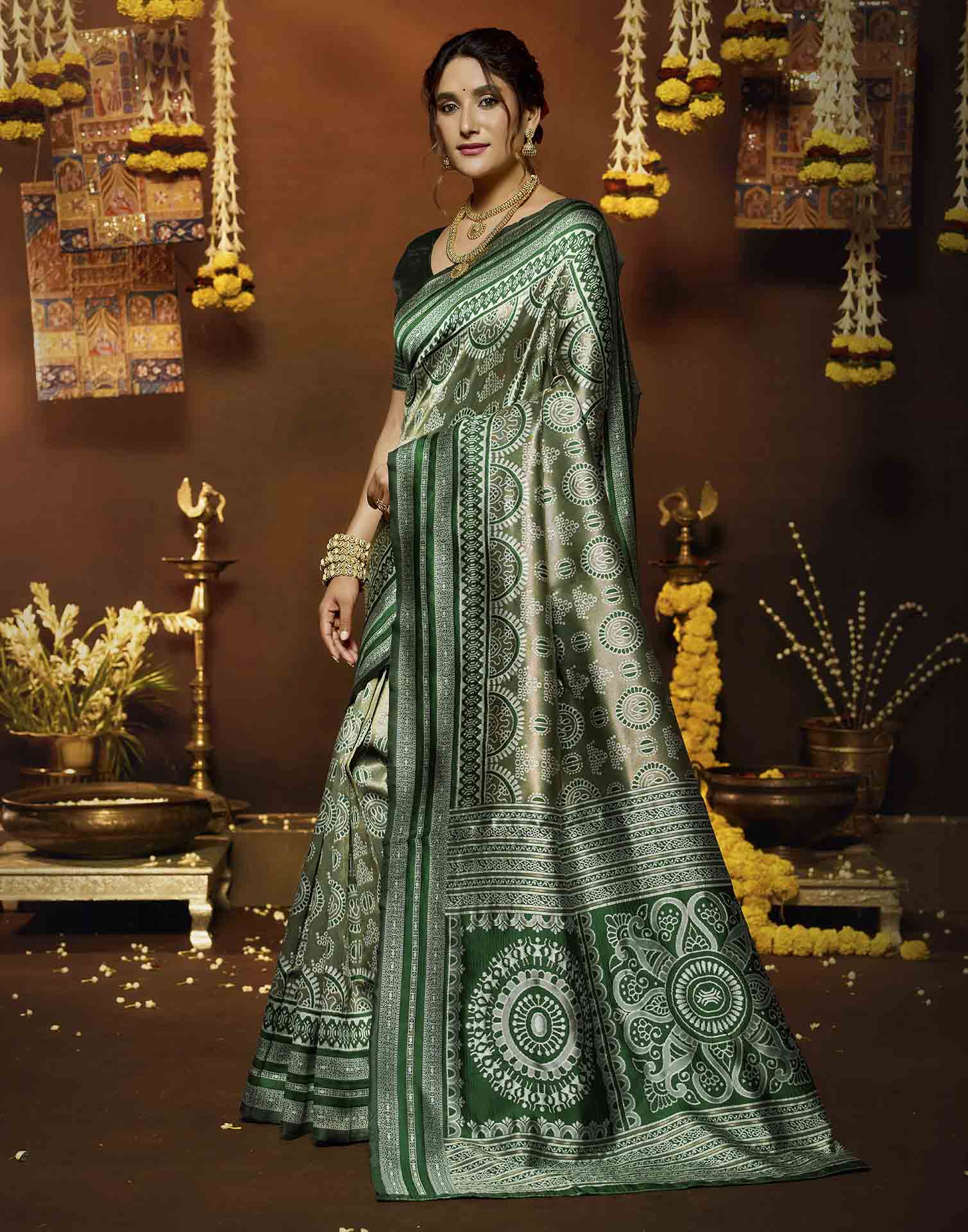 Green Silk Woven Woven Saree