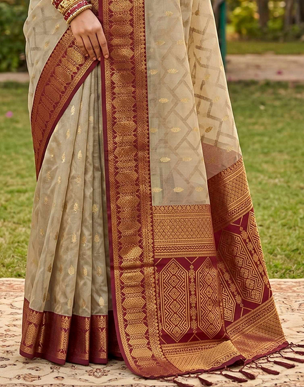 Beige Linen Cotton Woven Saree