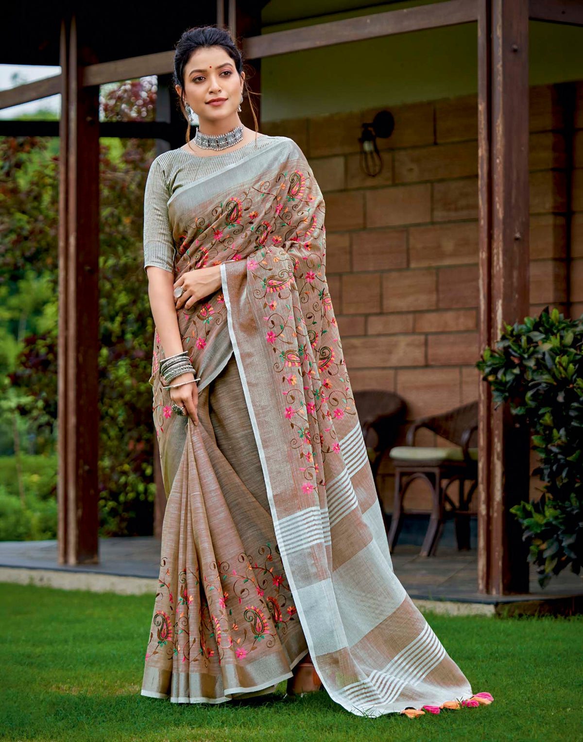 Brown Linen Woven Floral Printed Saree