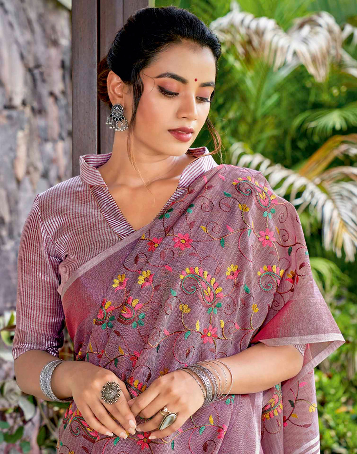 Brown Linen Woven Floral Printed Saree