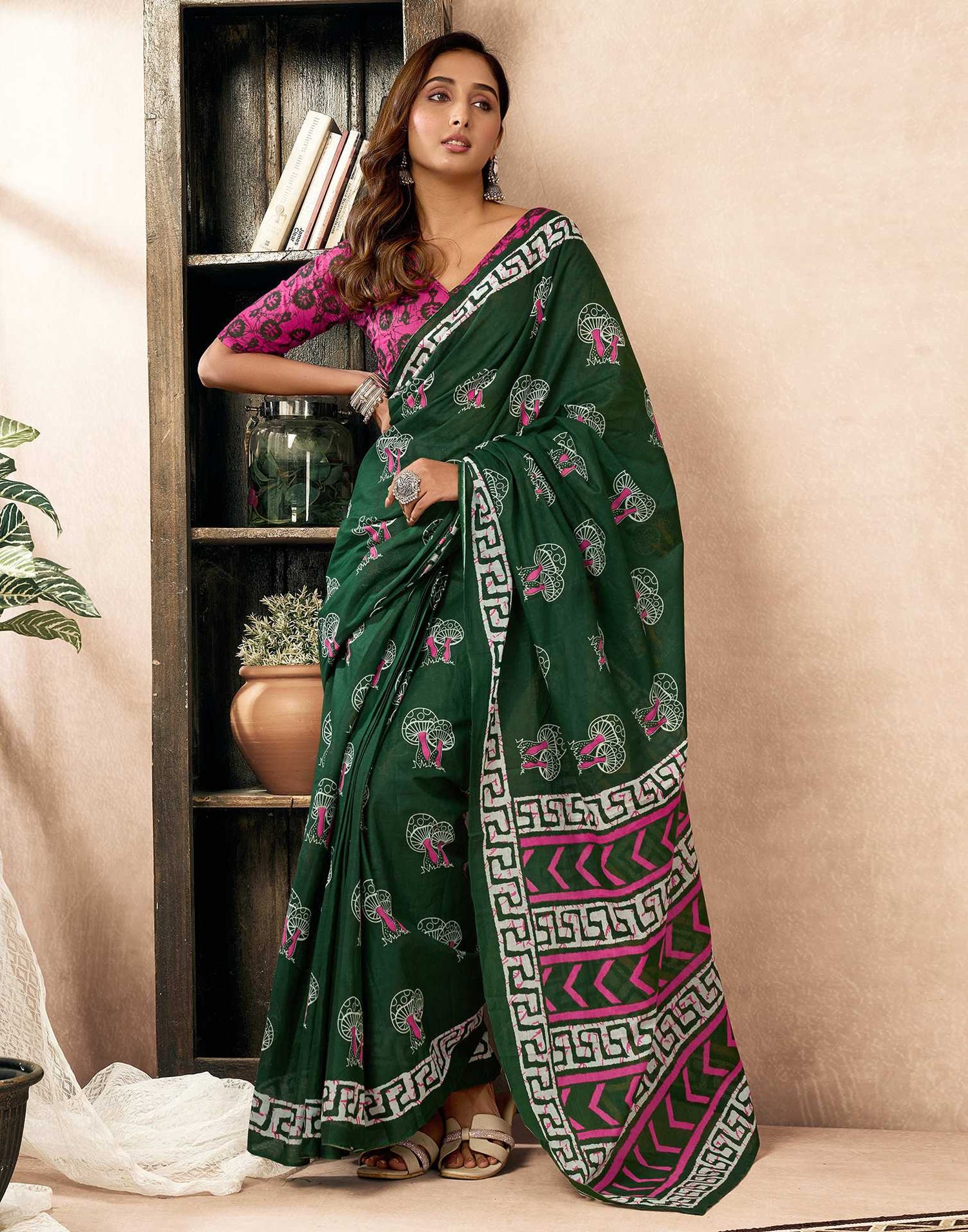 Ready To Wear Green Cotton Printed Saree With Pocket