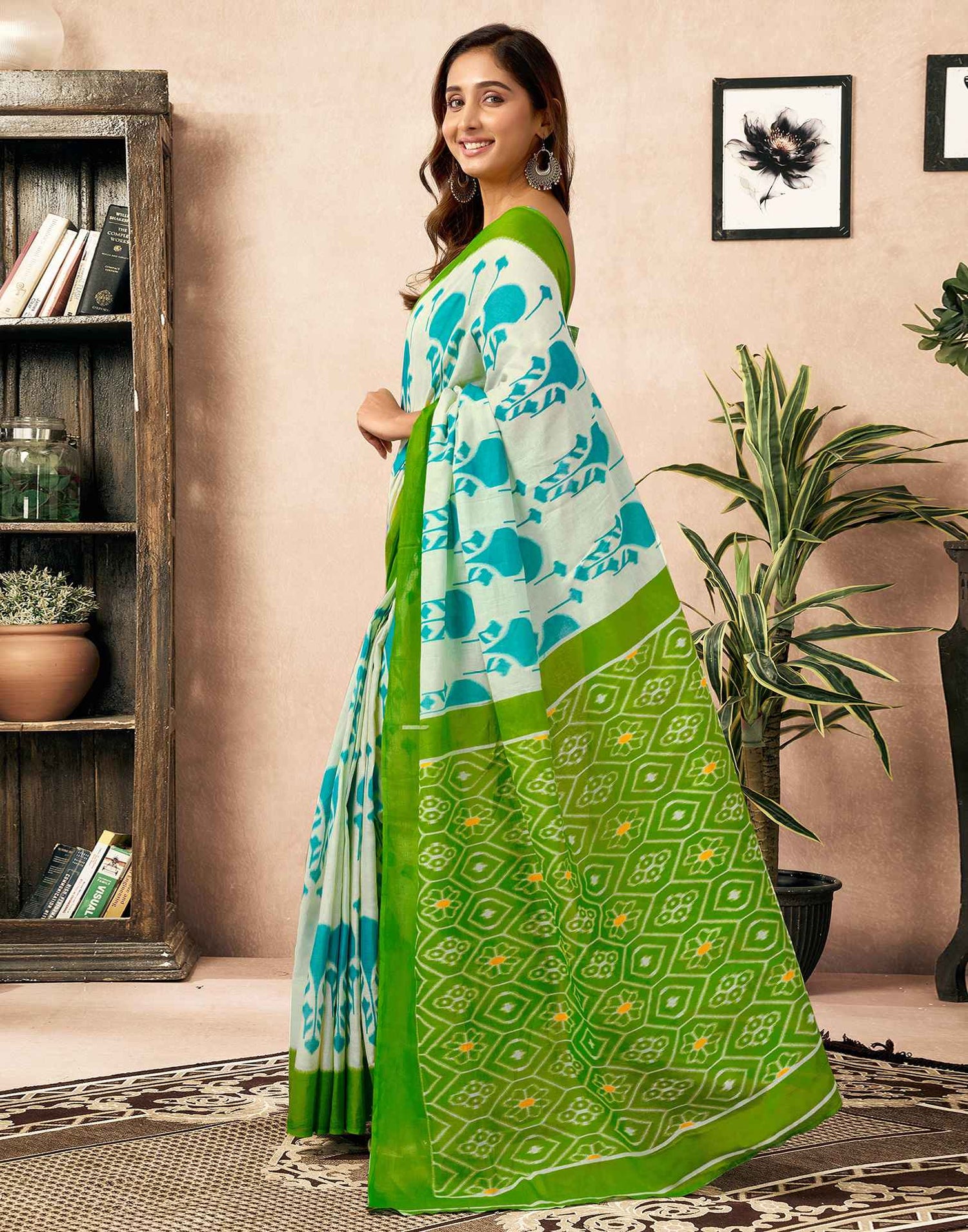 Ready To Wear Off White Cotton Printed Saree With Pocket