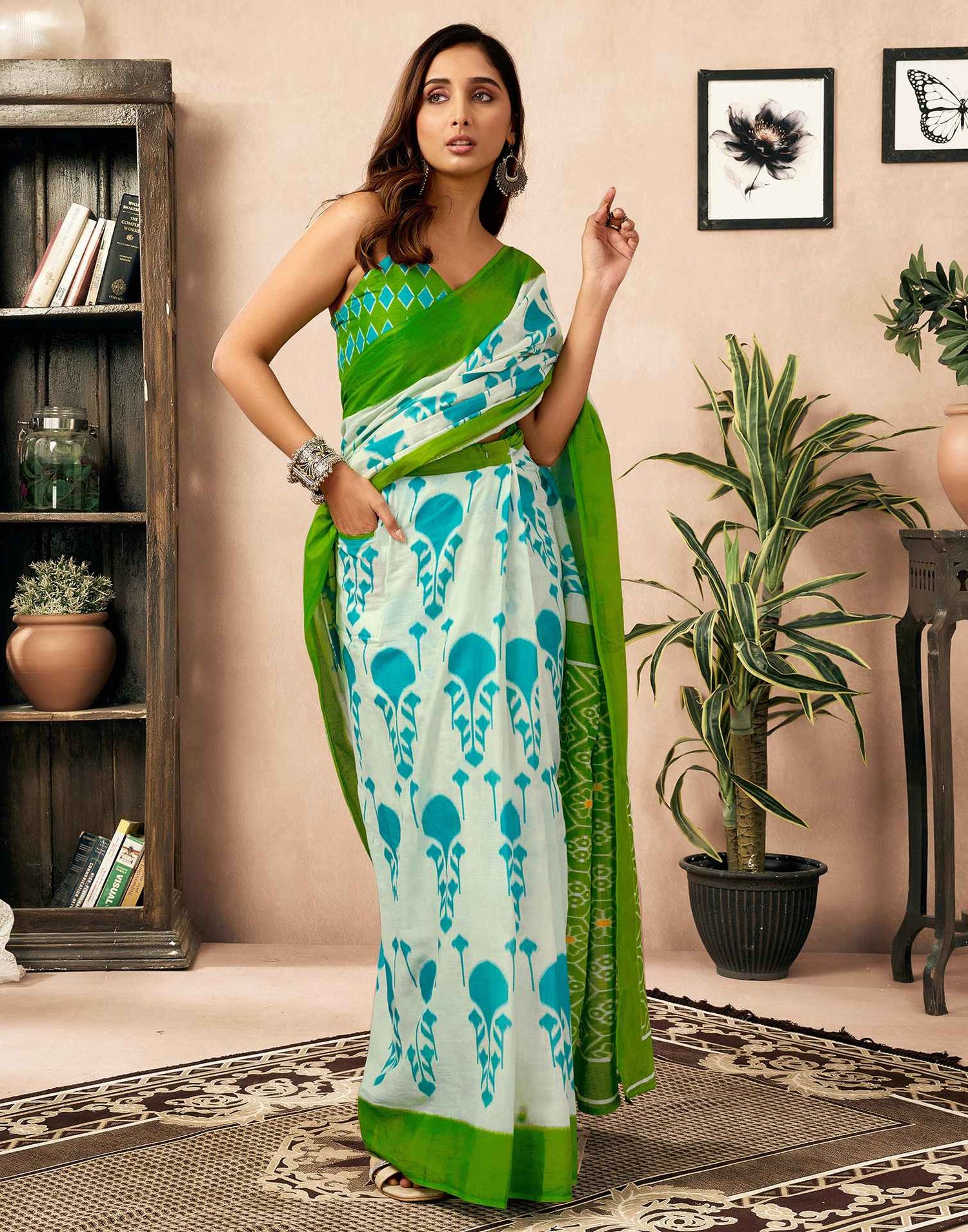 Ready To Wear Off White Cotton Printed Saree With Pocket