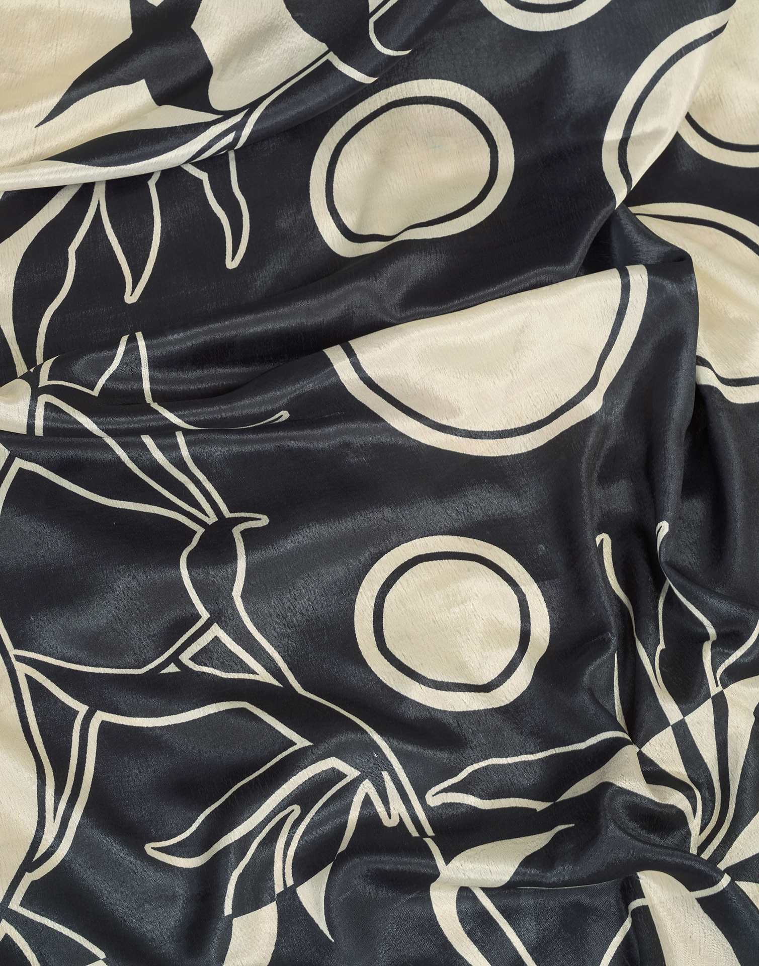 Ready To Wear Off White Chinnon Printed Saree