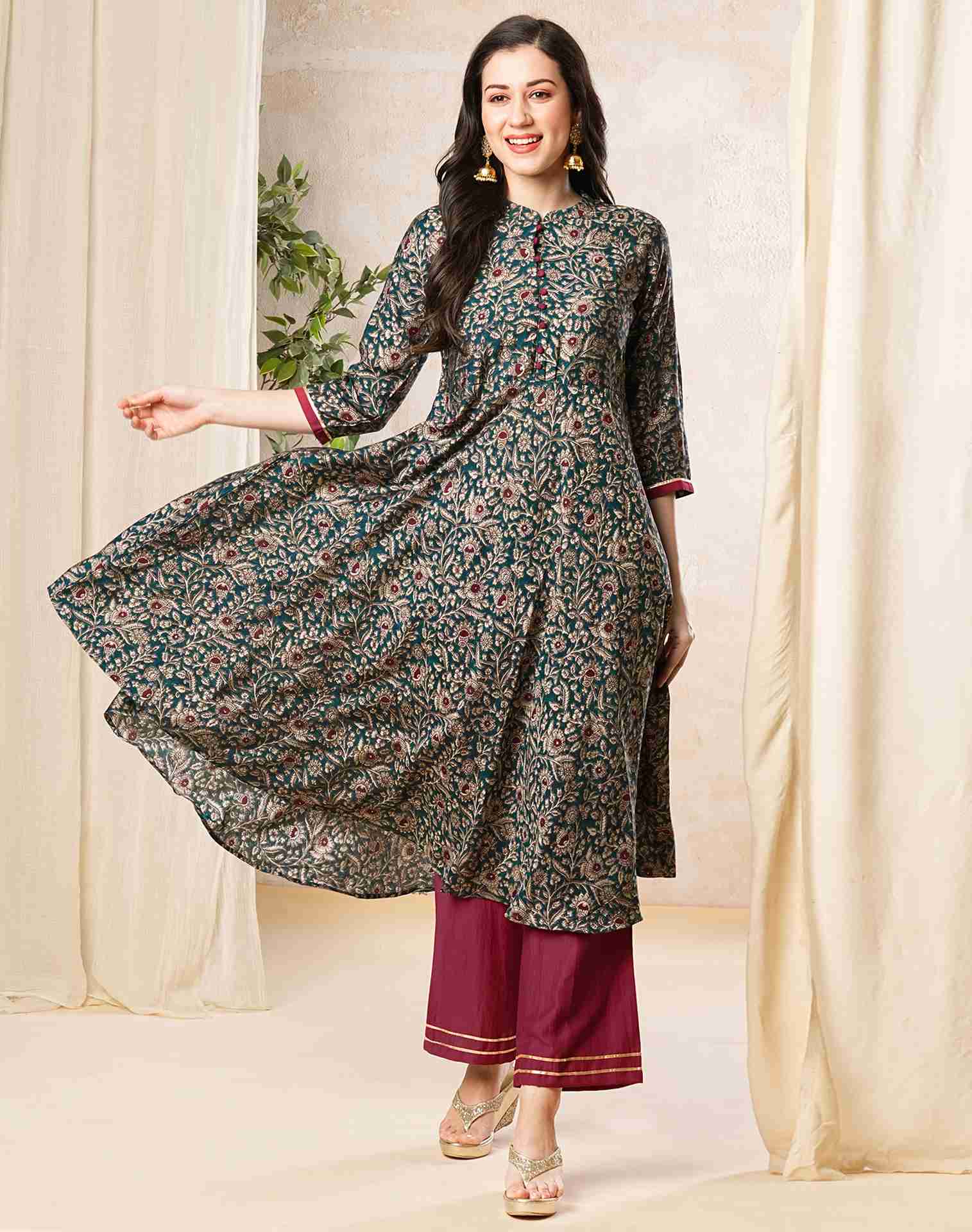 Green Printed Chanderi A-Line Kurta With Pant And Dupatta