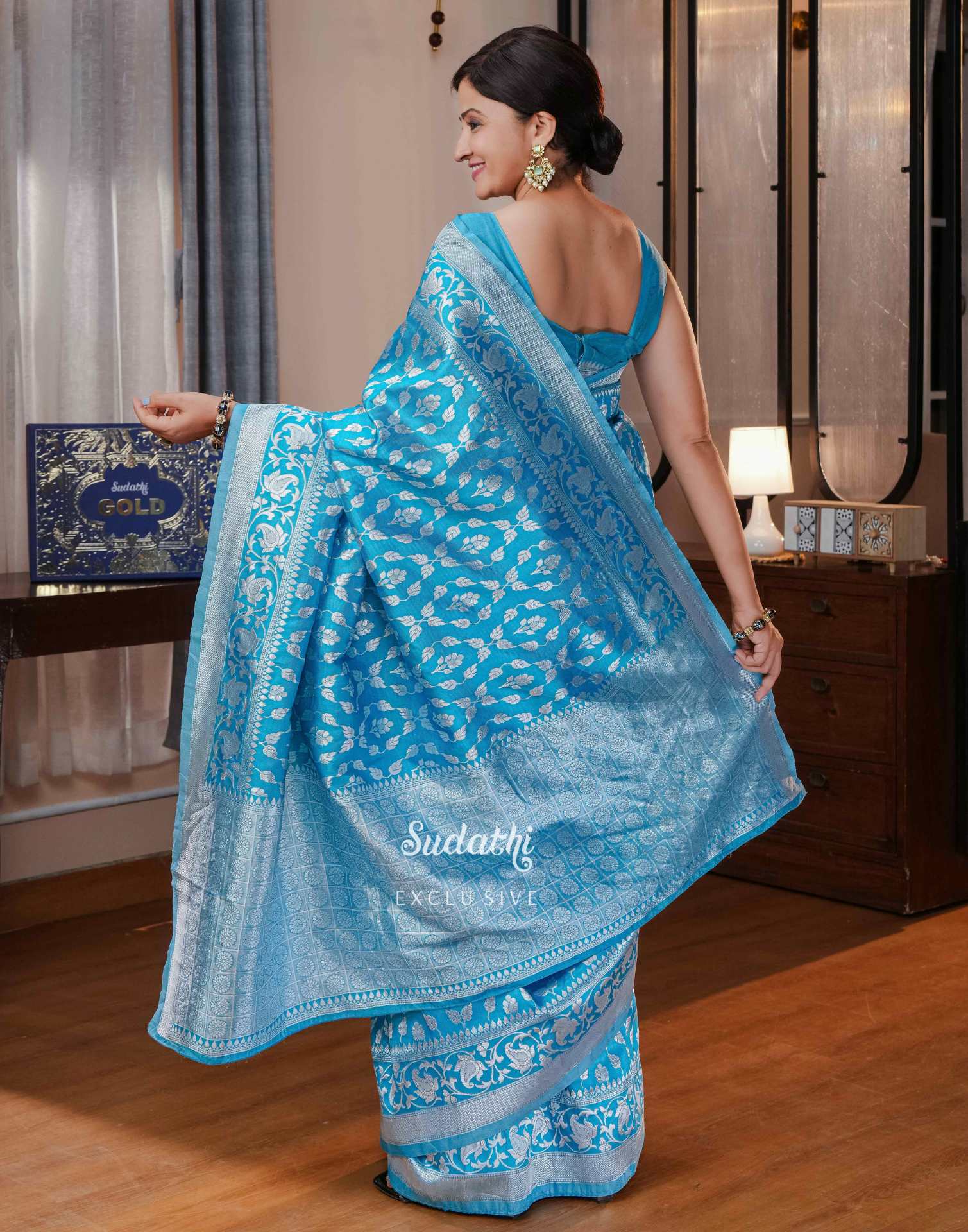 Suhasi Dhami Sky Blue Silk Banarasi Saree