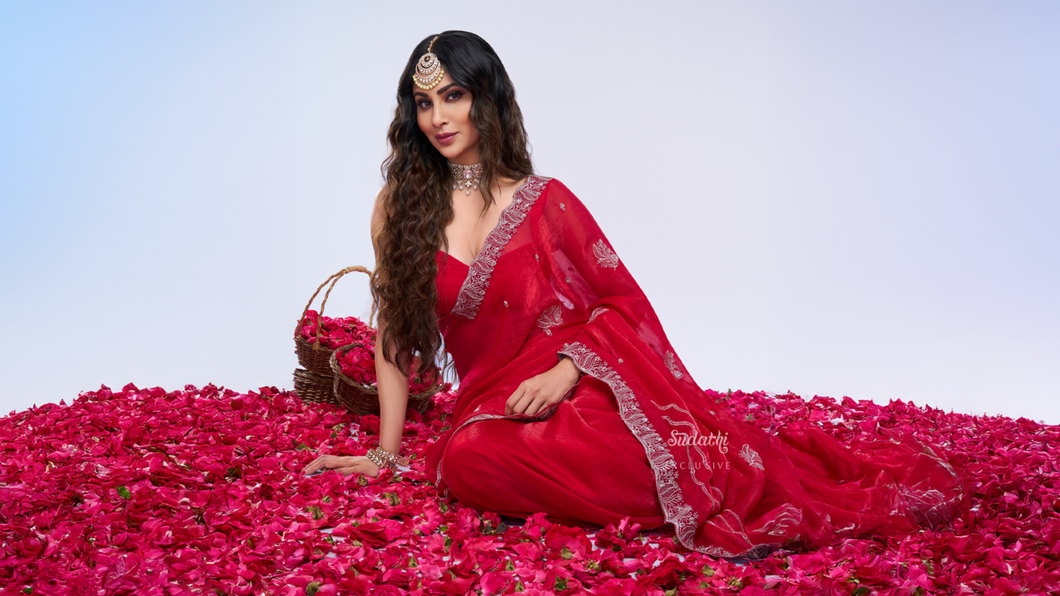 How to Recreate Mouni Roy Saree Looks for Weddings, Parties & Festive Nights