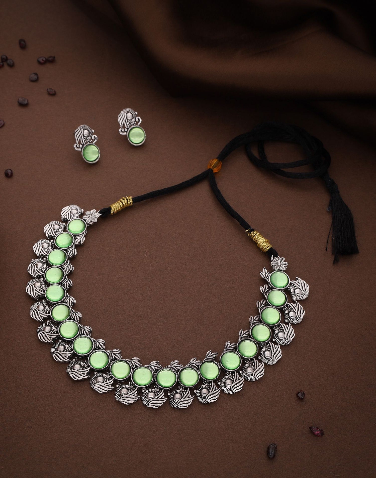 Green Silver Choker Necklace Set With Stud Earring