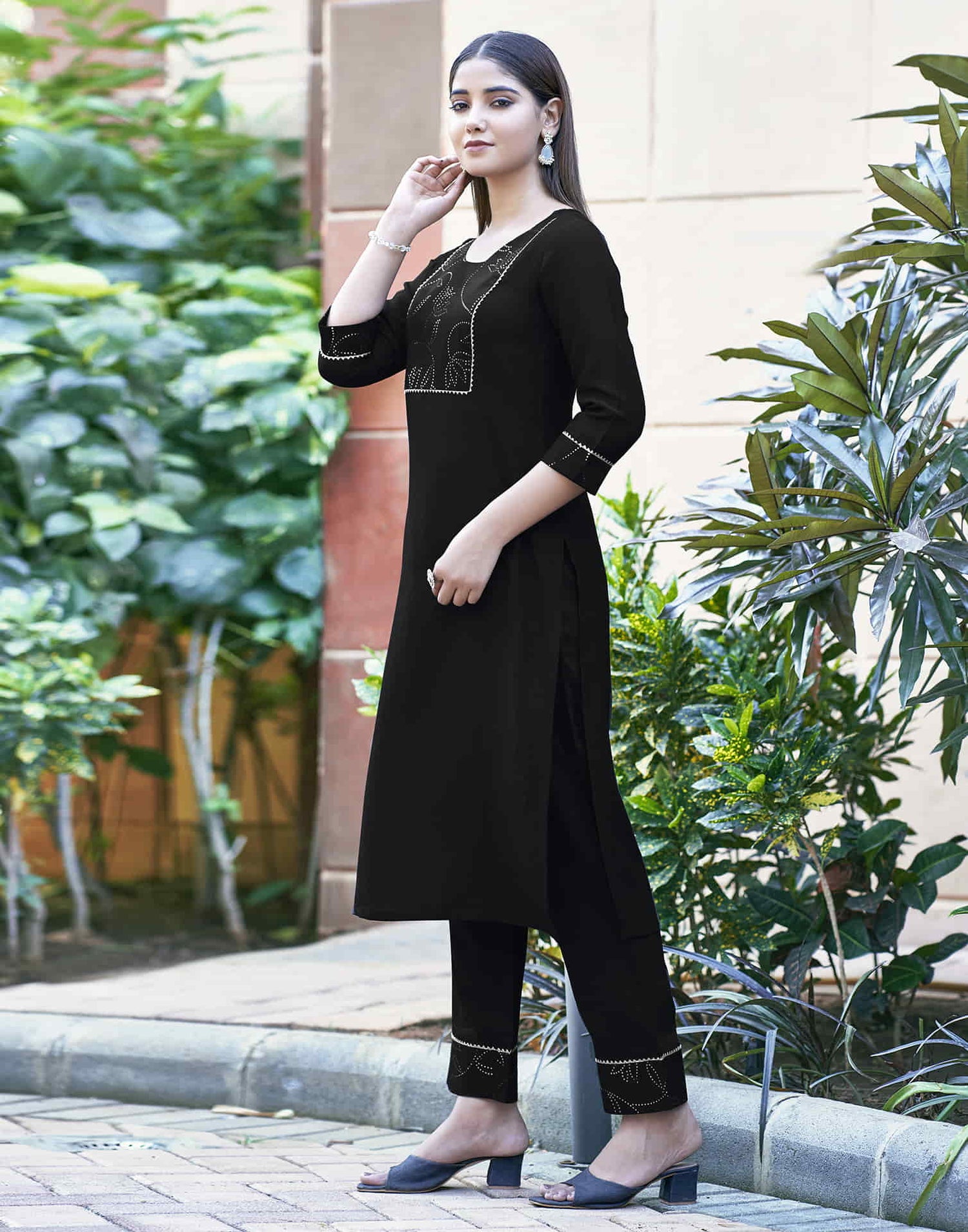 Black Embellished Chinnon Straight Kurta With Pant And Dupatta