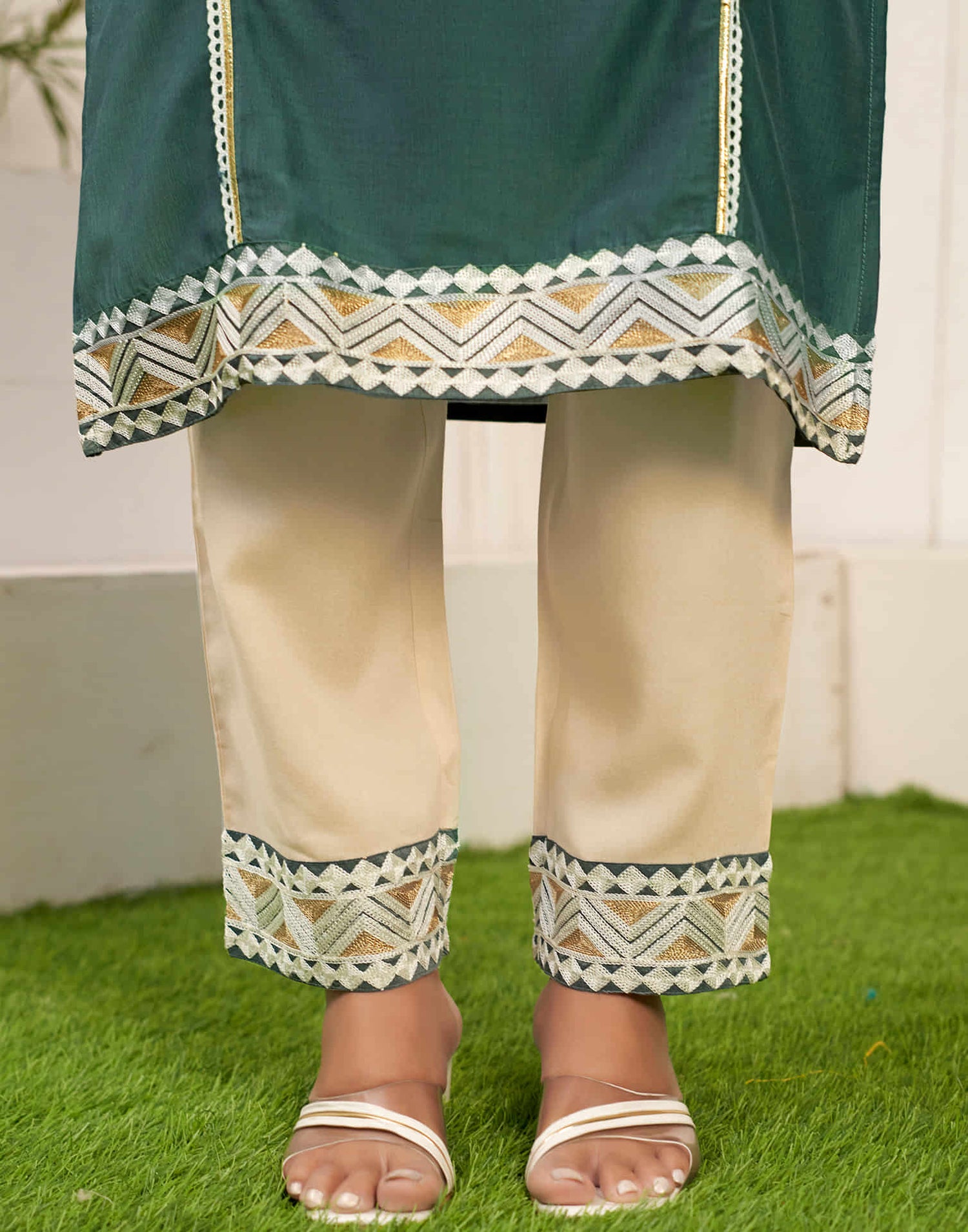 Hunter Green Embroidery Chinnon Straight Kurta With Pant And Dupatta