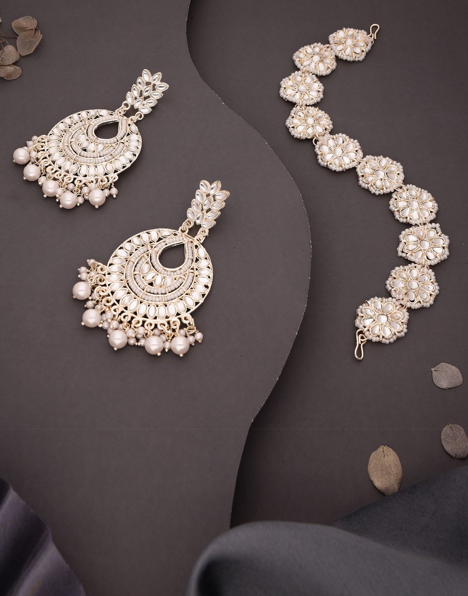 White Gold  Necklace Set With Dangle Earring