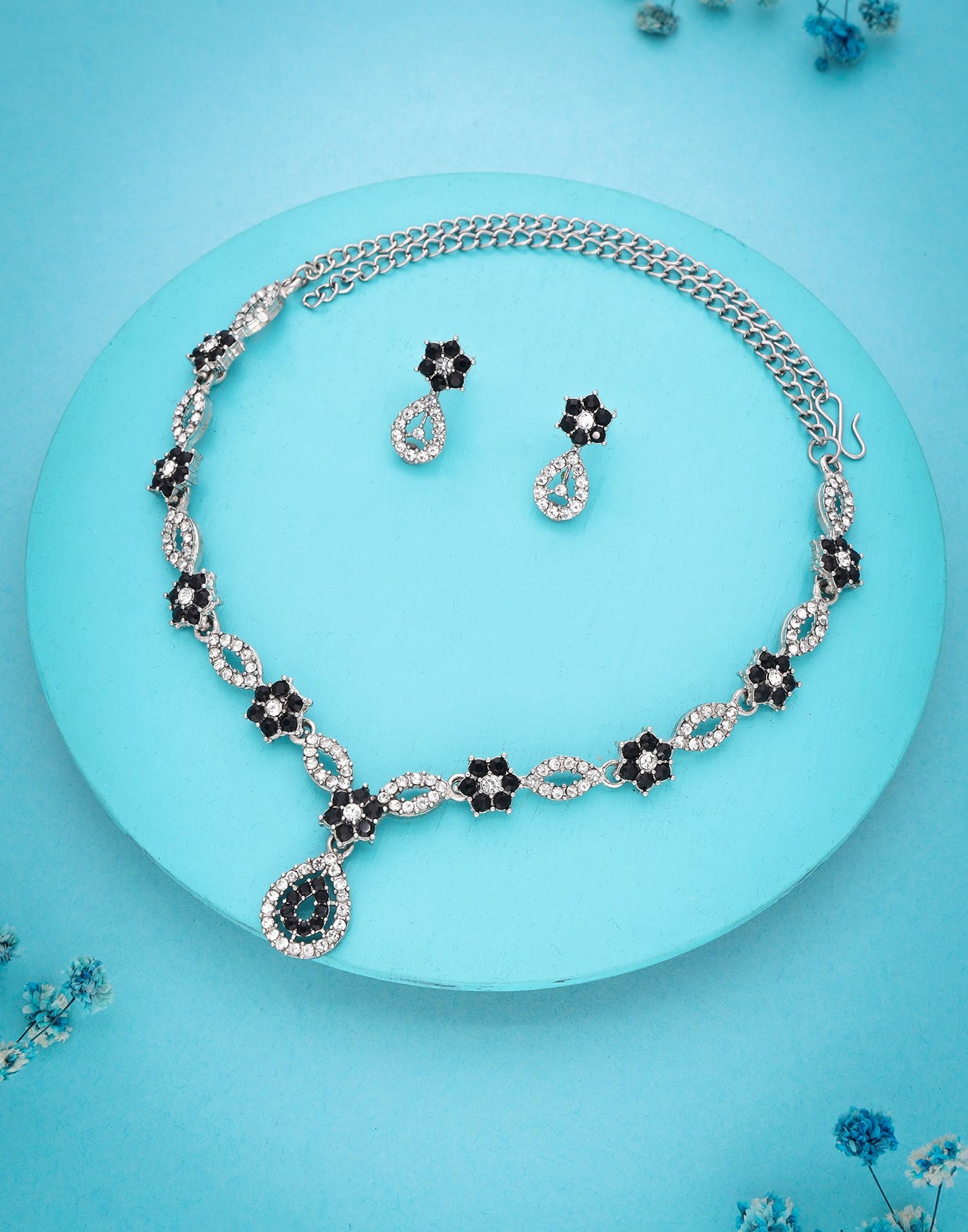 Black Rhodium Silver Choker Necklace Set With Stud Earring