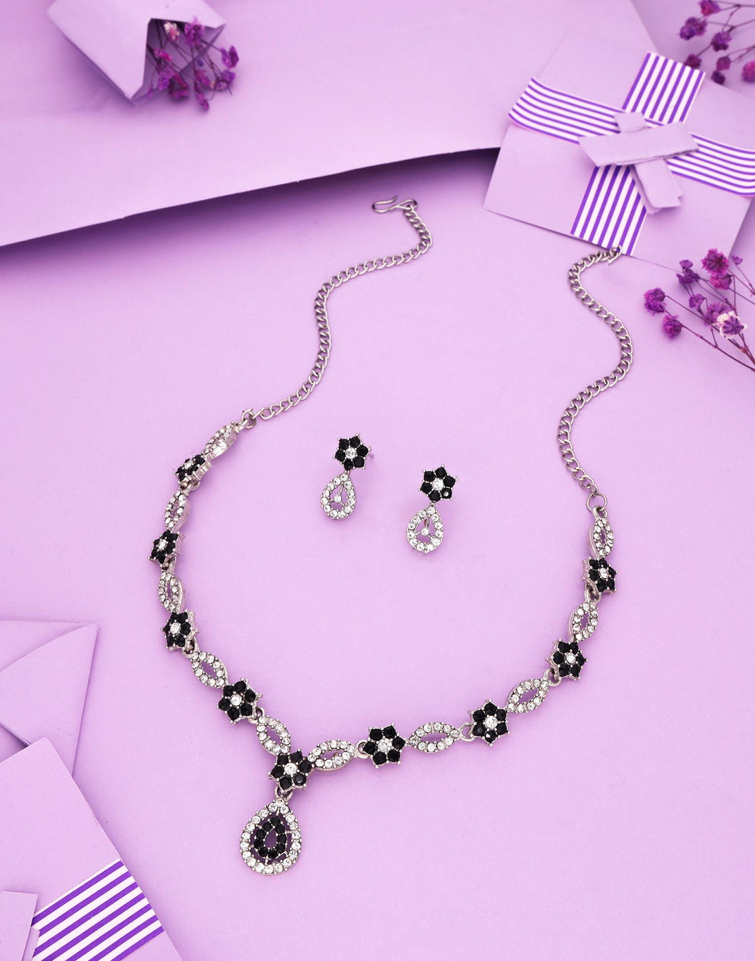 Black Rhodium Silver Choker Necklace Set With Stud Earring