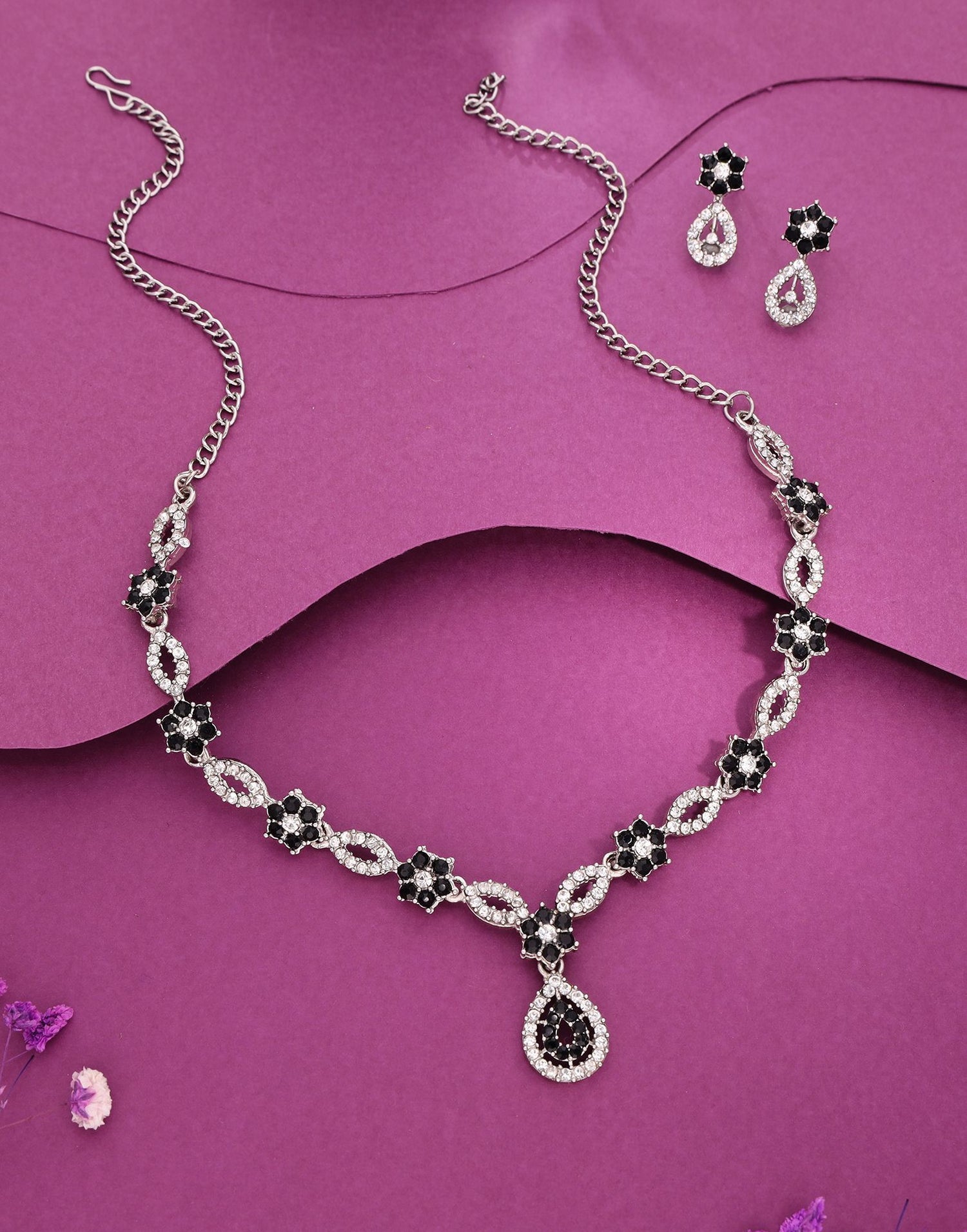 Black Rhodium Silver Choker Necklace Set With Stud Earring