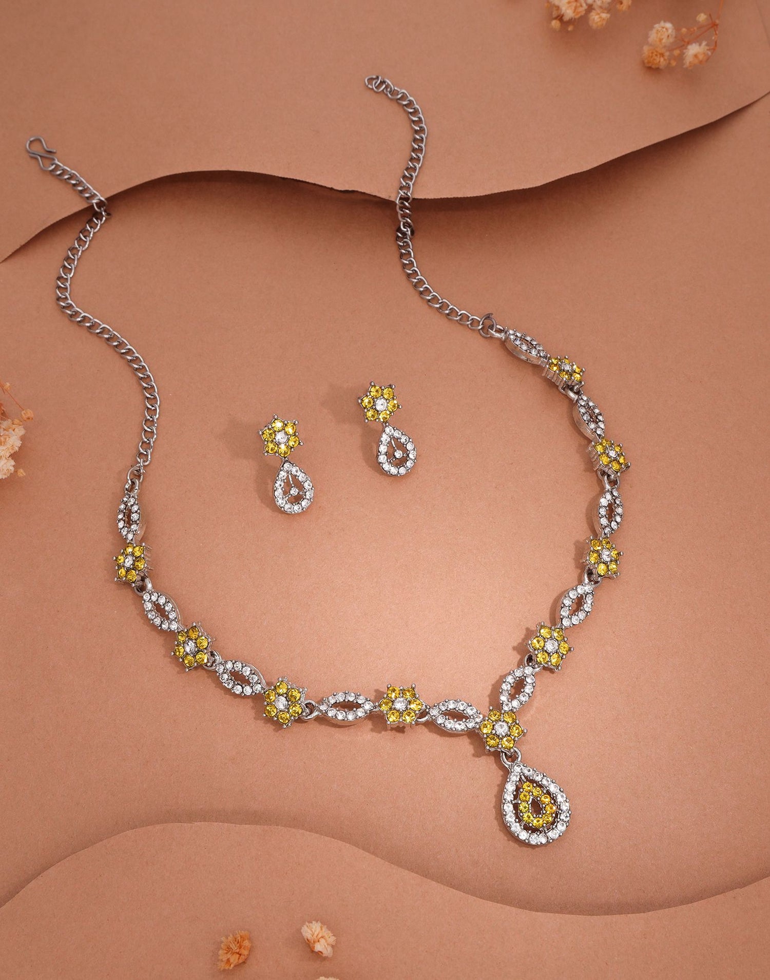 Yellow Rhodium Silver Choker Necklace Set With Stud Earring