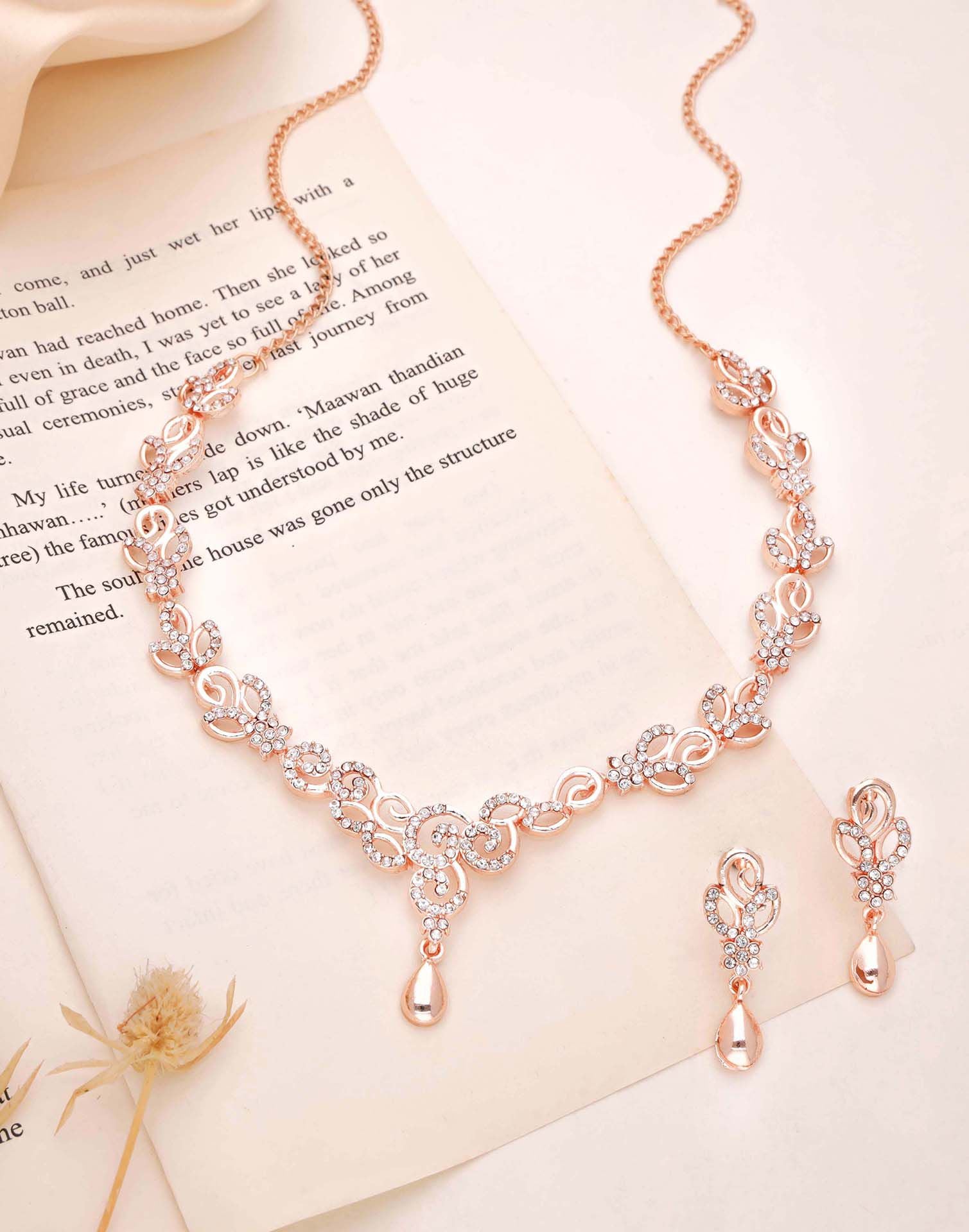 White Rose Gold Choker Necklace Set With Stud Earring