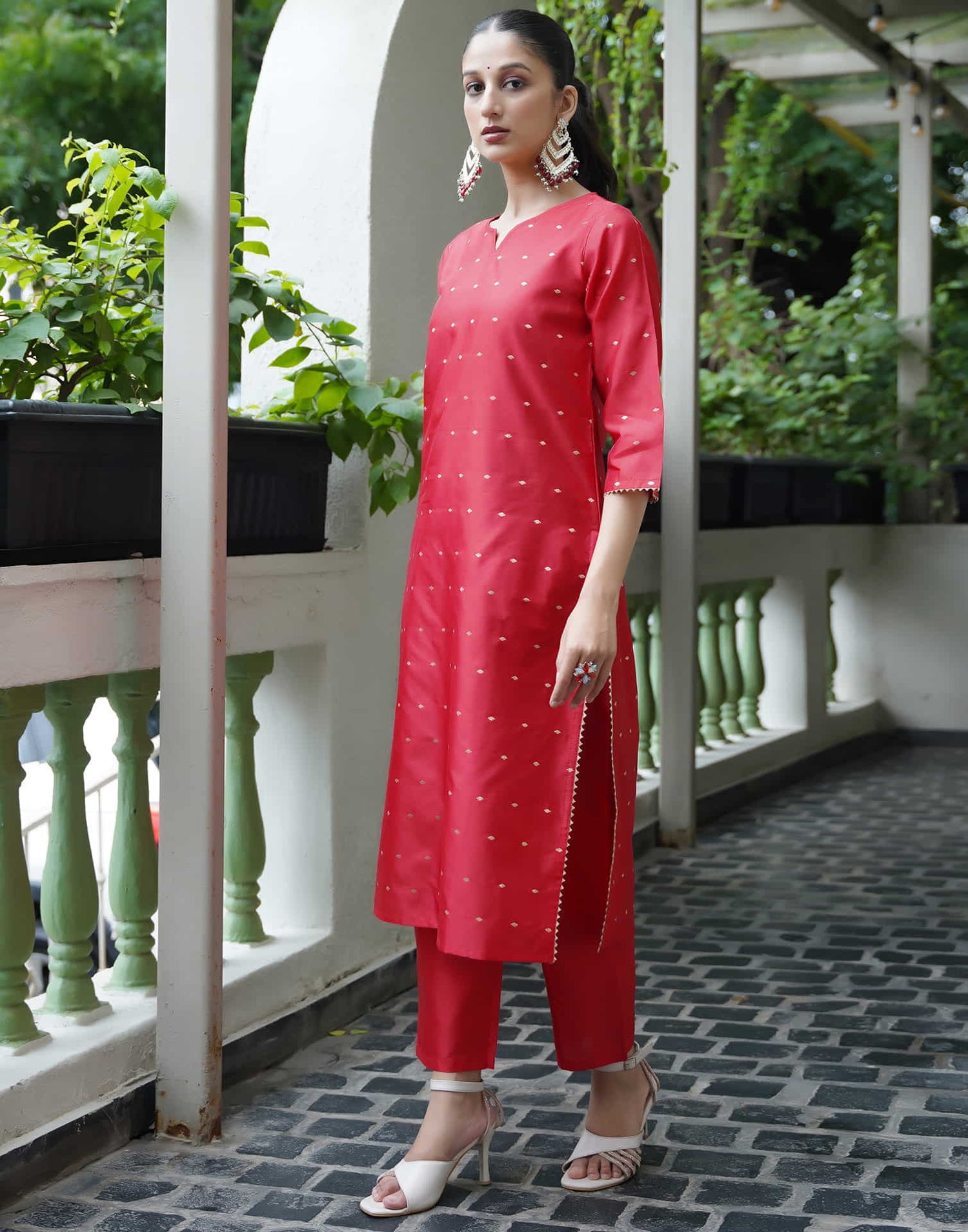 Red Silk Woven Straight Kurta Set With Dupatta