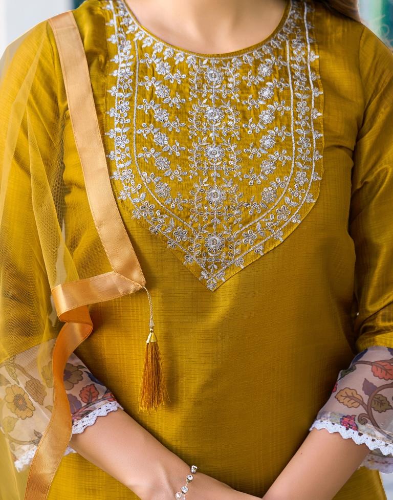 Yellow Silk Plain Kurta Set With Duptta