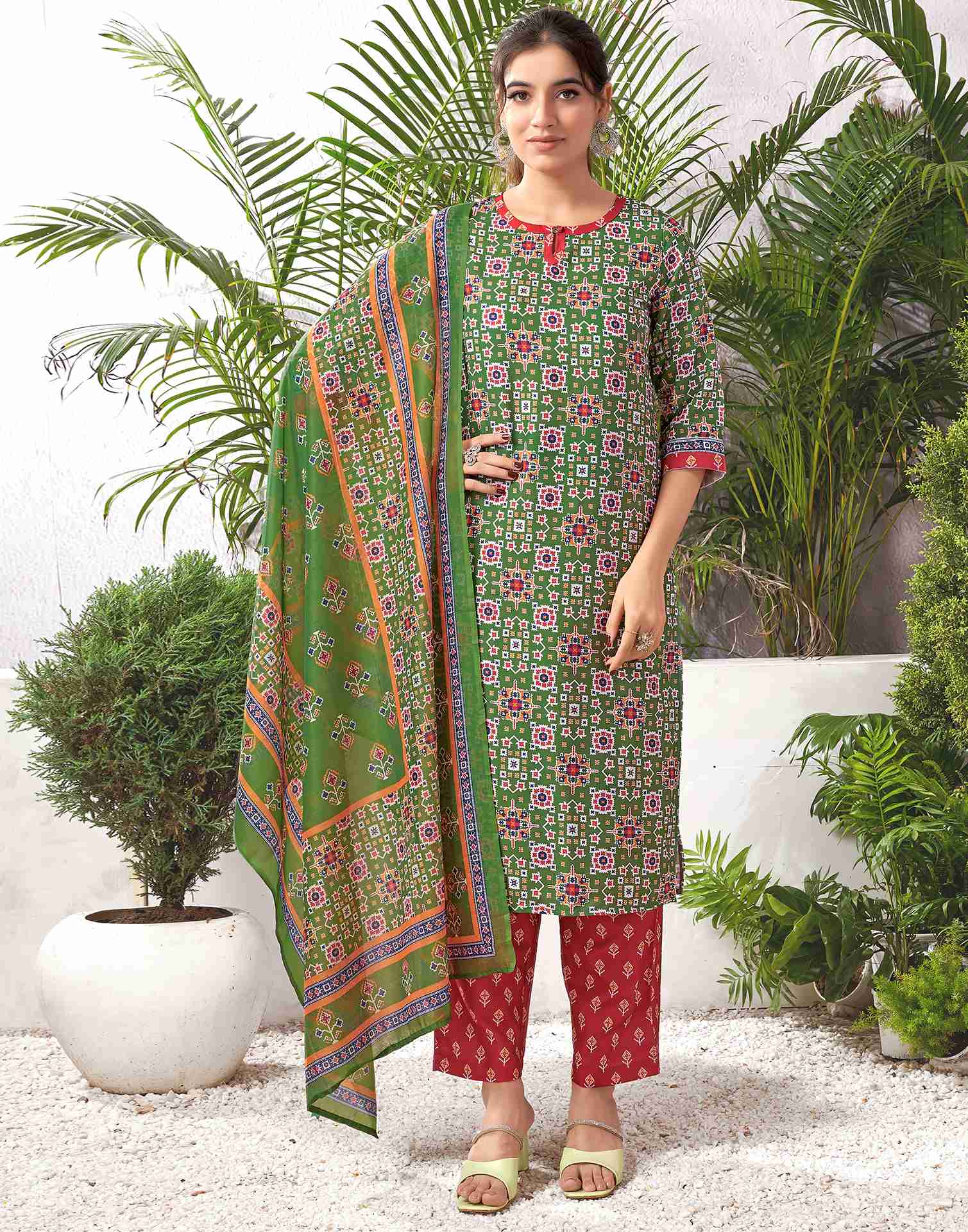 Green Rayon Geometric Straight Kurta Set With Dupatta