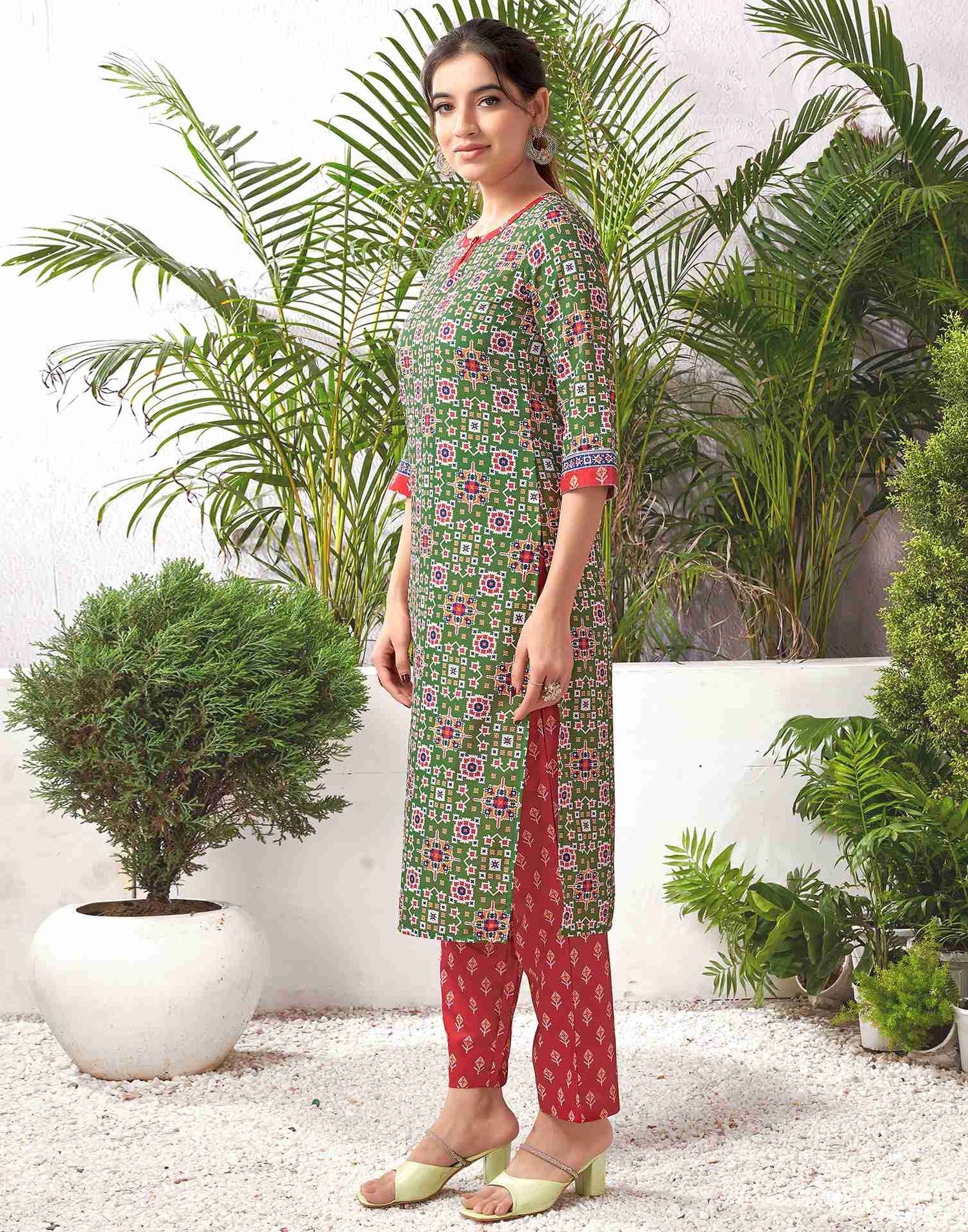 Green Rayon Geometric Straight Kurta Set With Dupatta