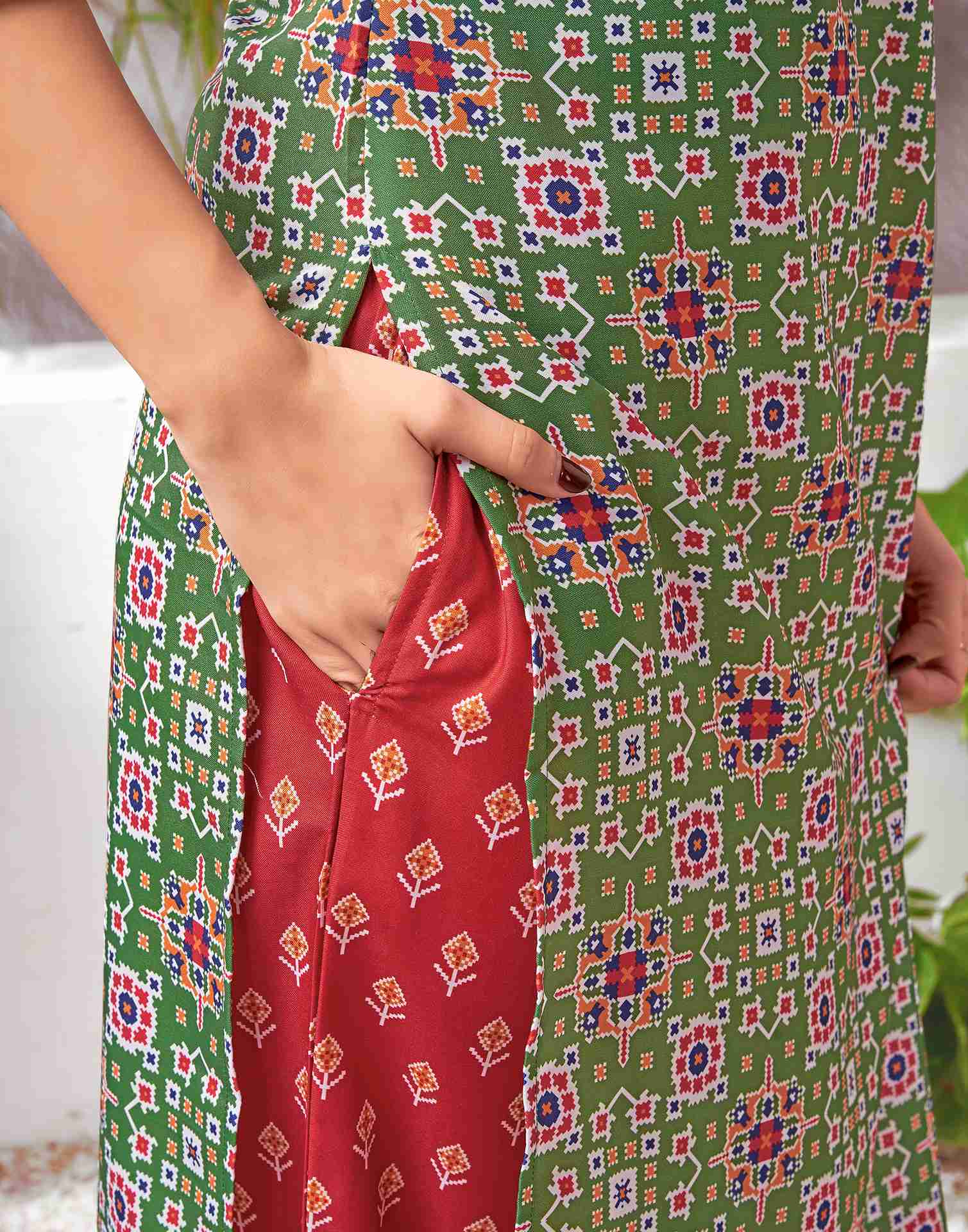 Green Rayon Geometric Straight Kurta Set With Dupatta