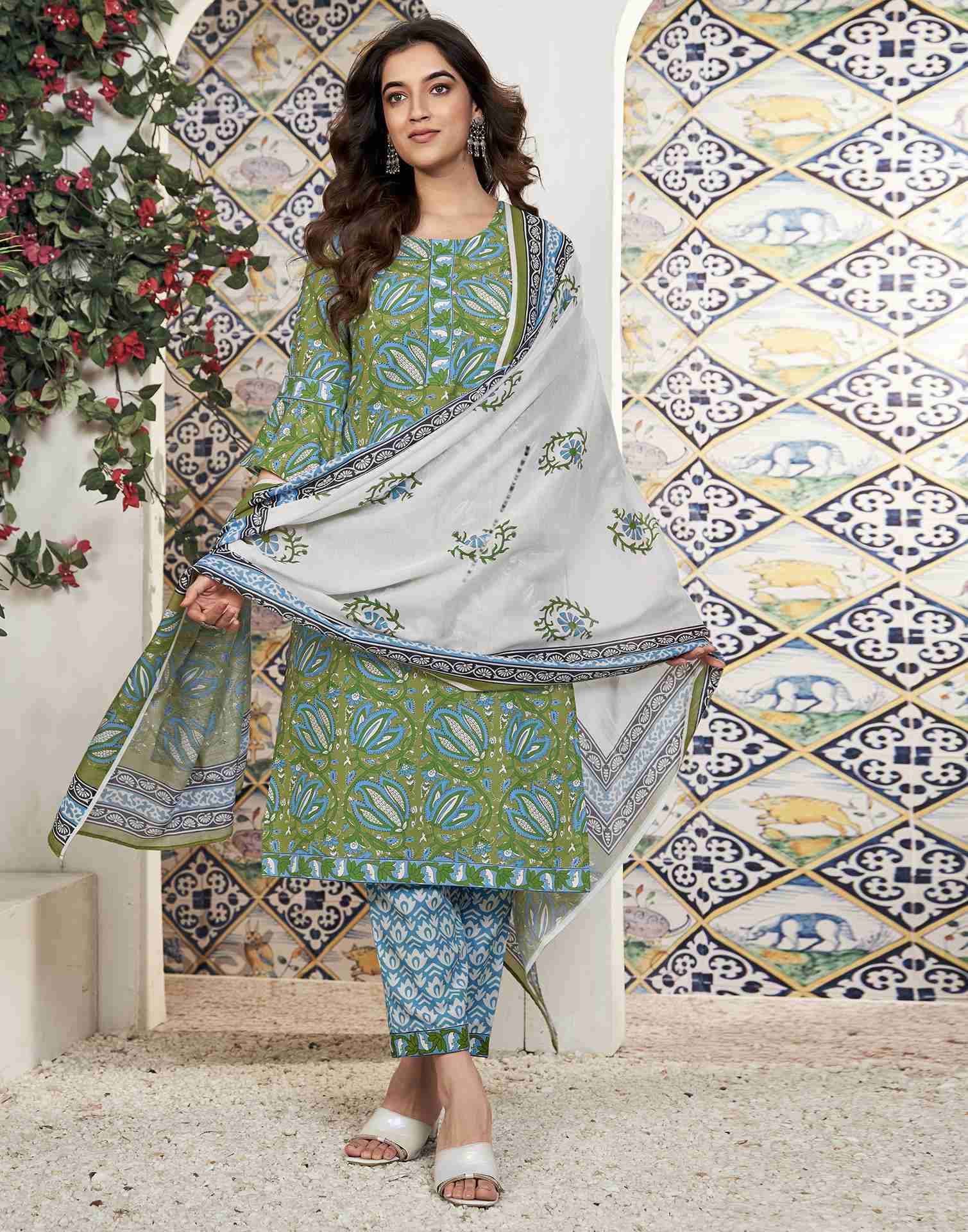 Green Printed Rayon Straight Kurta Set With Dupatta