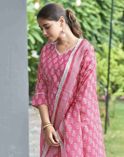 Pink Printed Cotton Straight Kurta Set With Dupatta