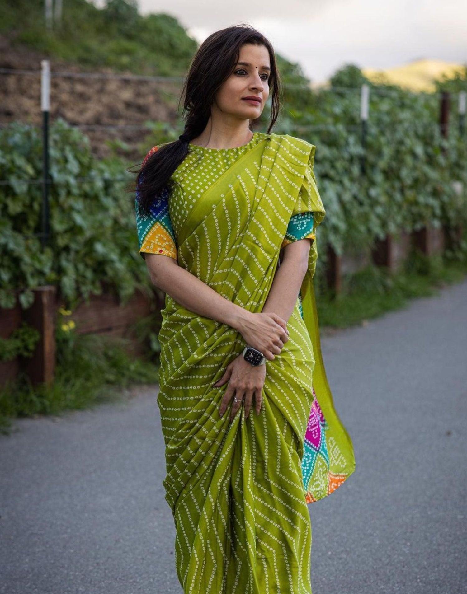 Parrot Green Bandhani Silk Saree | Sudathi