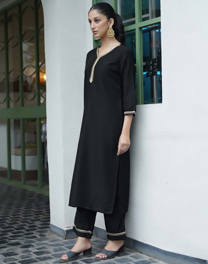 Black Chinnon Lace Straight Kurta Set With Dupatta