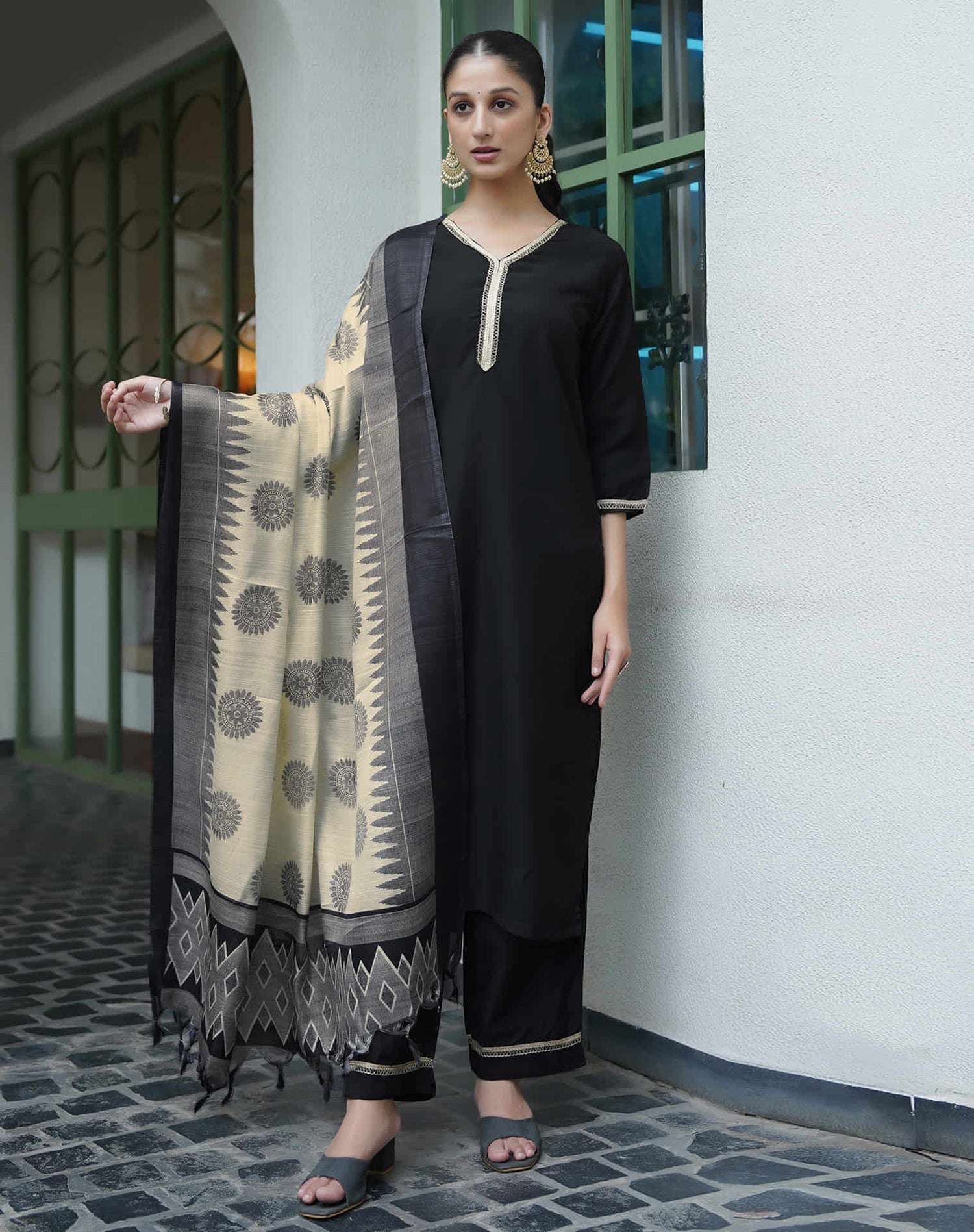 Black Chinnon Lace Straight Kurta Set With Dupatta