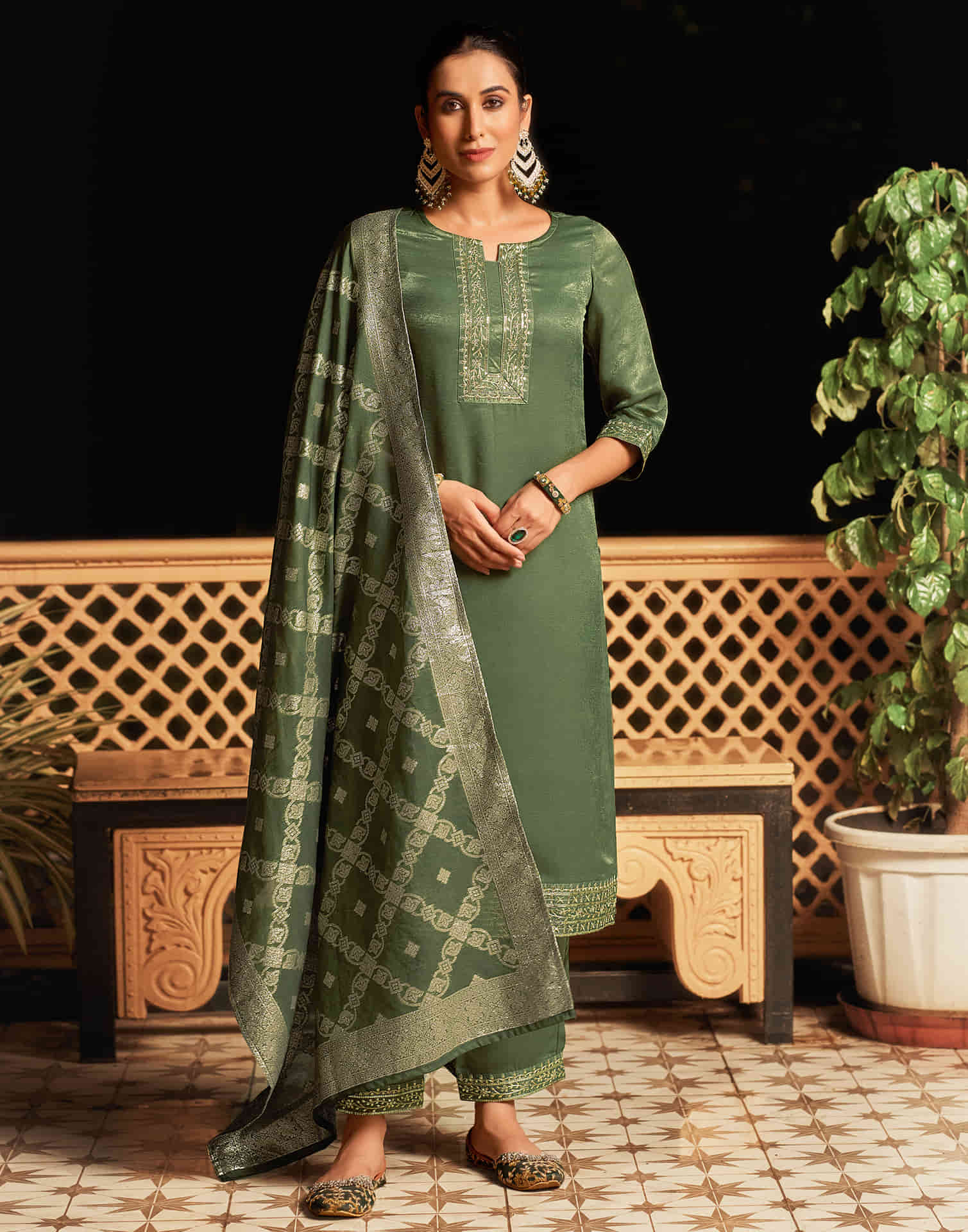 Olive Green Velvet Plain Straight Kurta Set With Dupatta