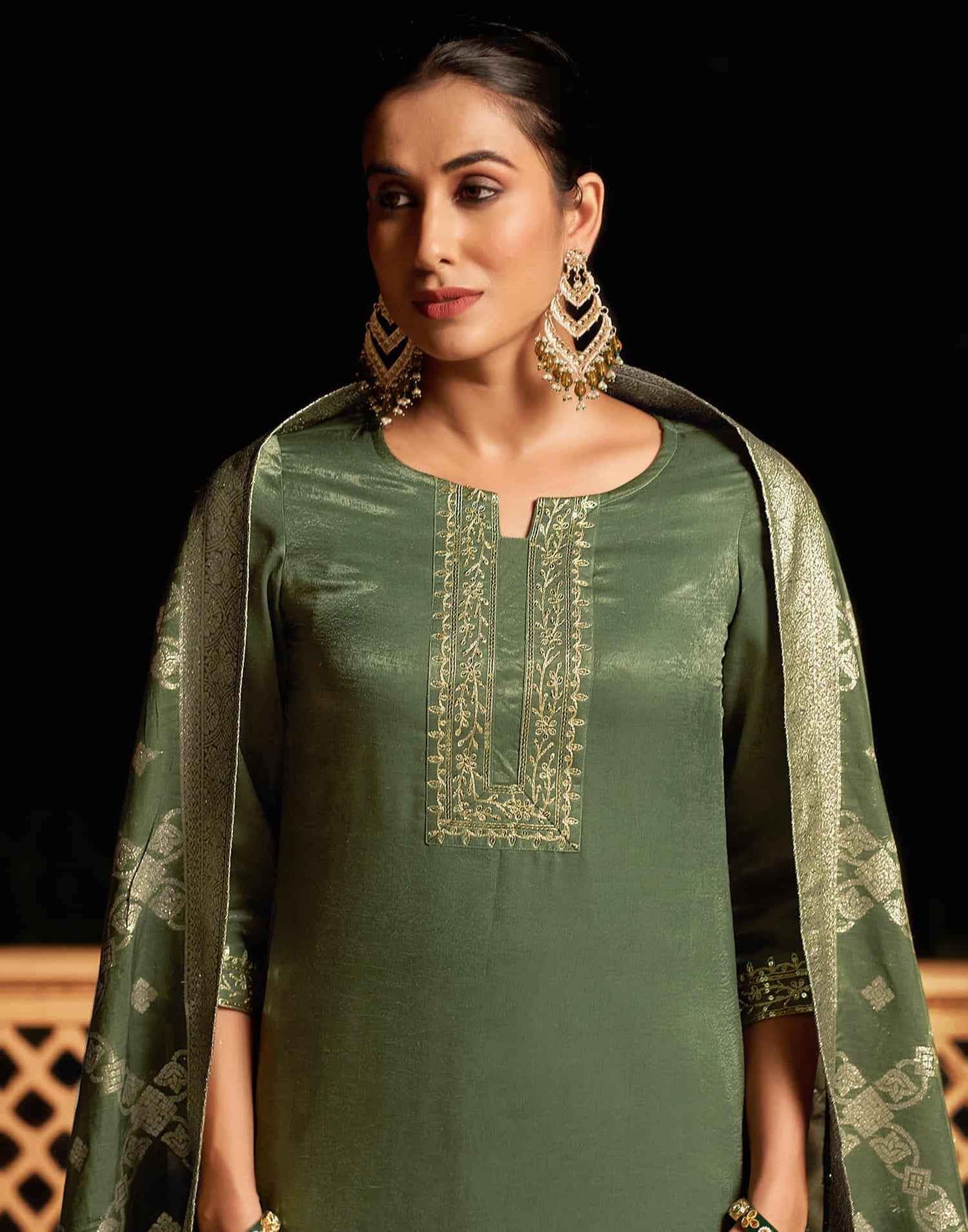 Olive Green Velvet Plain Straight Kurta Set With Dupatta